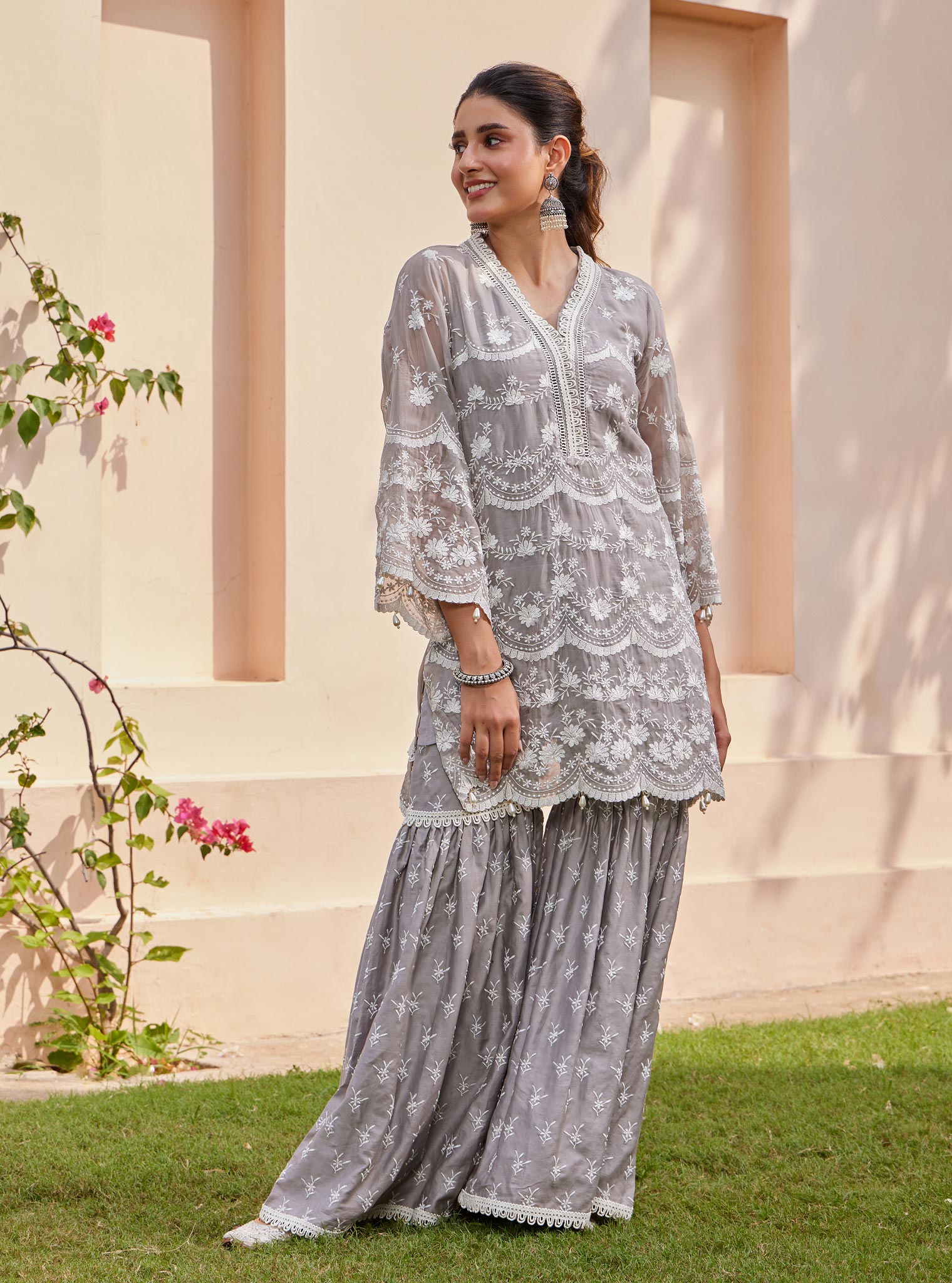 Mulmul Organza Ditsa Grey Kurta With Mulmul Pima Ditsa Grey Garara