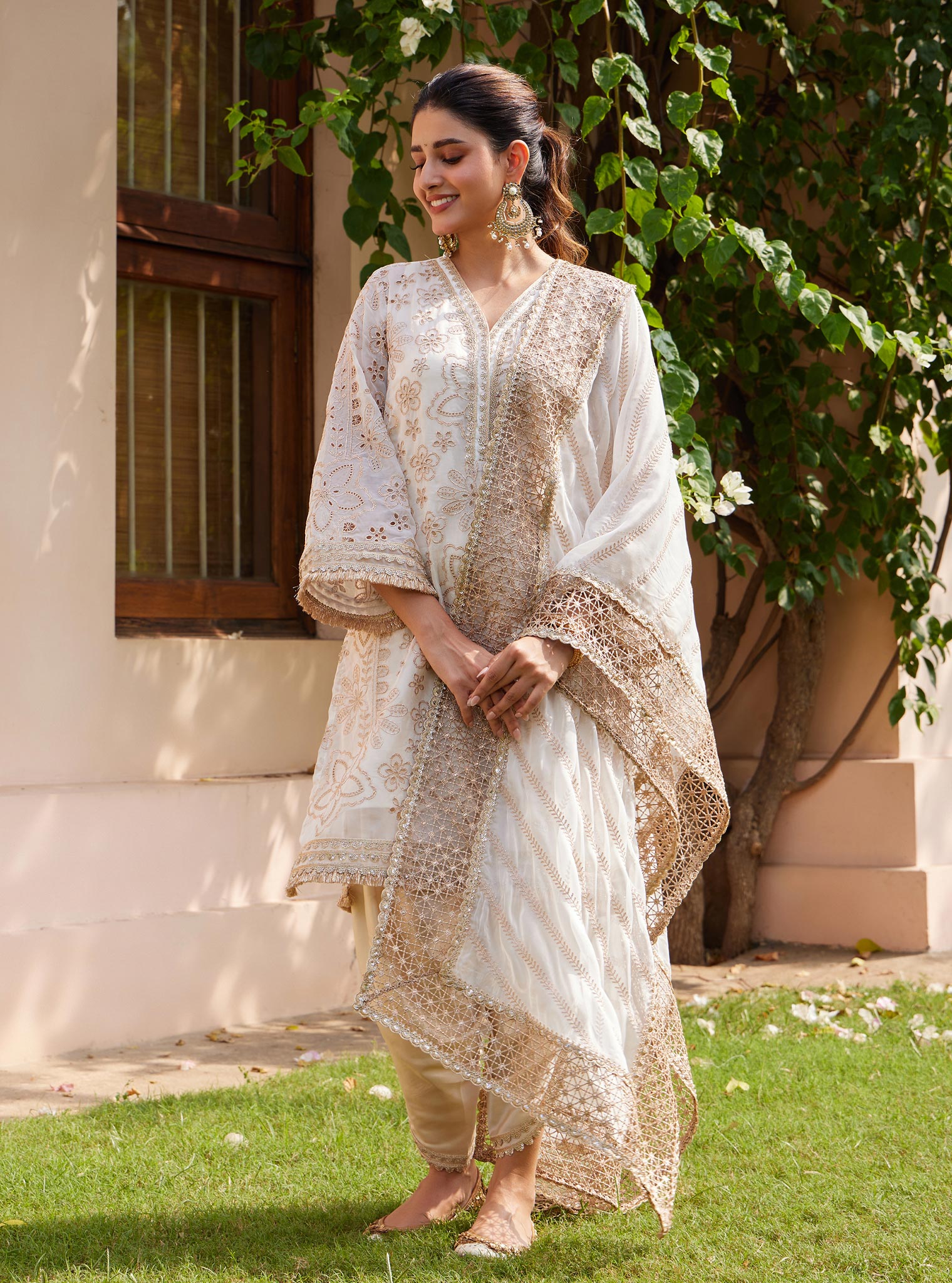 Mulmul Organza Ekani Off White Kurta With Mulmul Cupro Ekani Off White Salwar