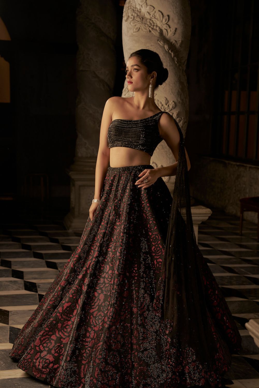 Black Crystal Lehnega Set