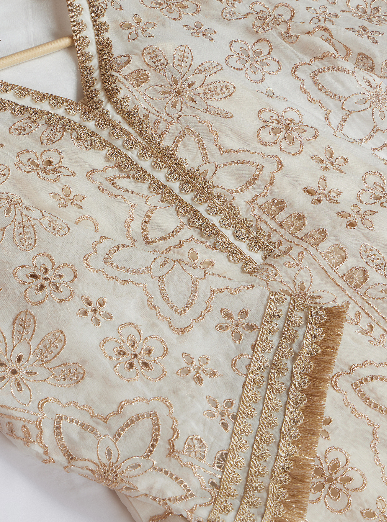 Mulmul Organza Ekani Off White Kurta With Mulmul Cupro Ekani Off White Salwar