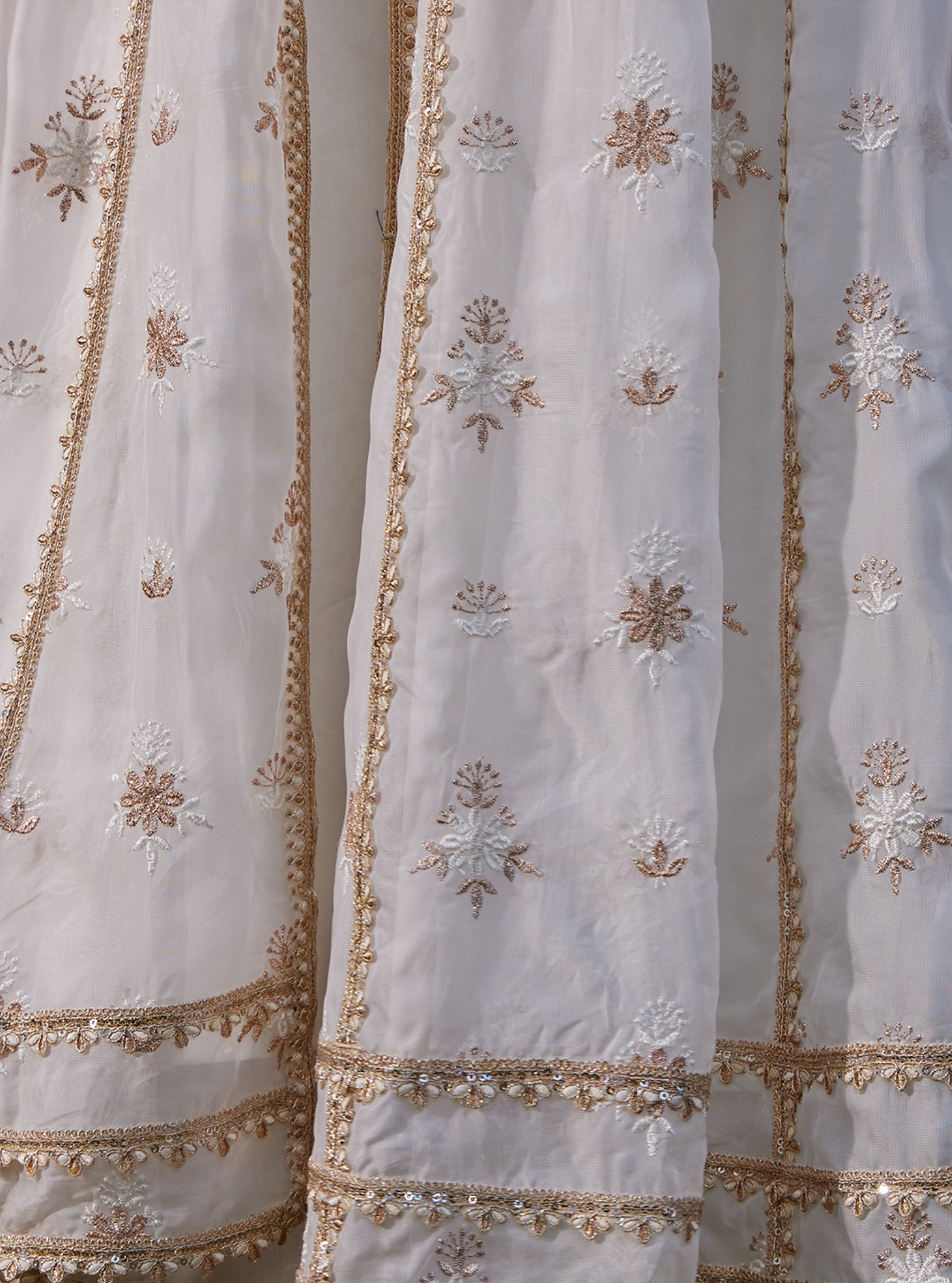 Mulmul Organza Agira Anarkali Off White Kurta With Mulmul Pima Agira Off White Pant