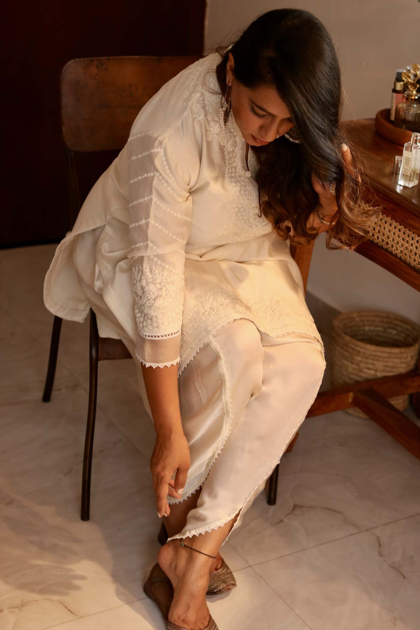 Ishita Sudha Yashvi In Ayika - Daisy Ivory Short Kurta With Dhoti