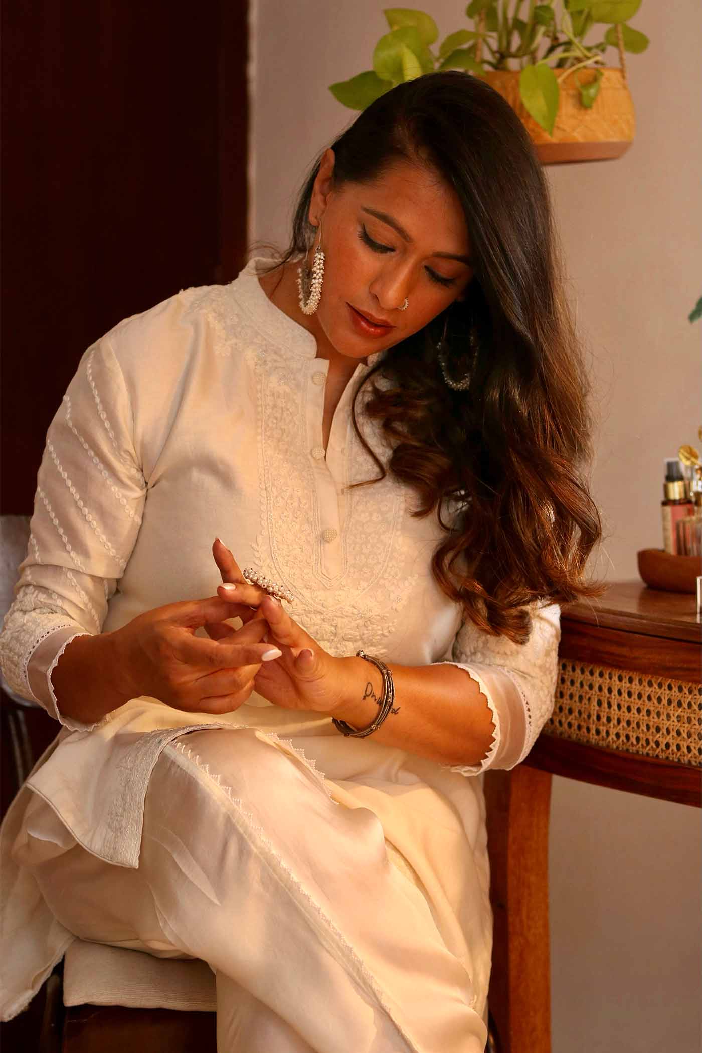 Ishita Sudha Yashvi In Ayika - Daisy Ivory Short Kurta With Dhoti