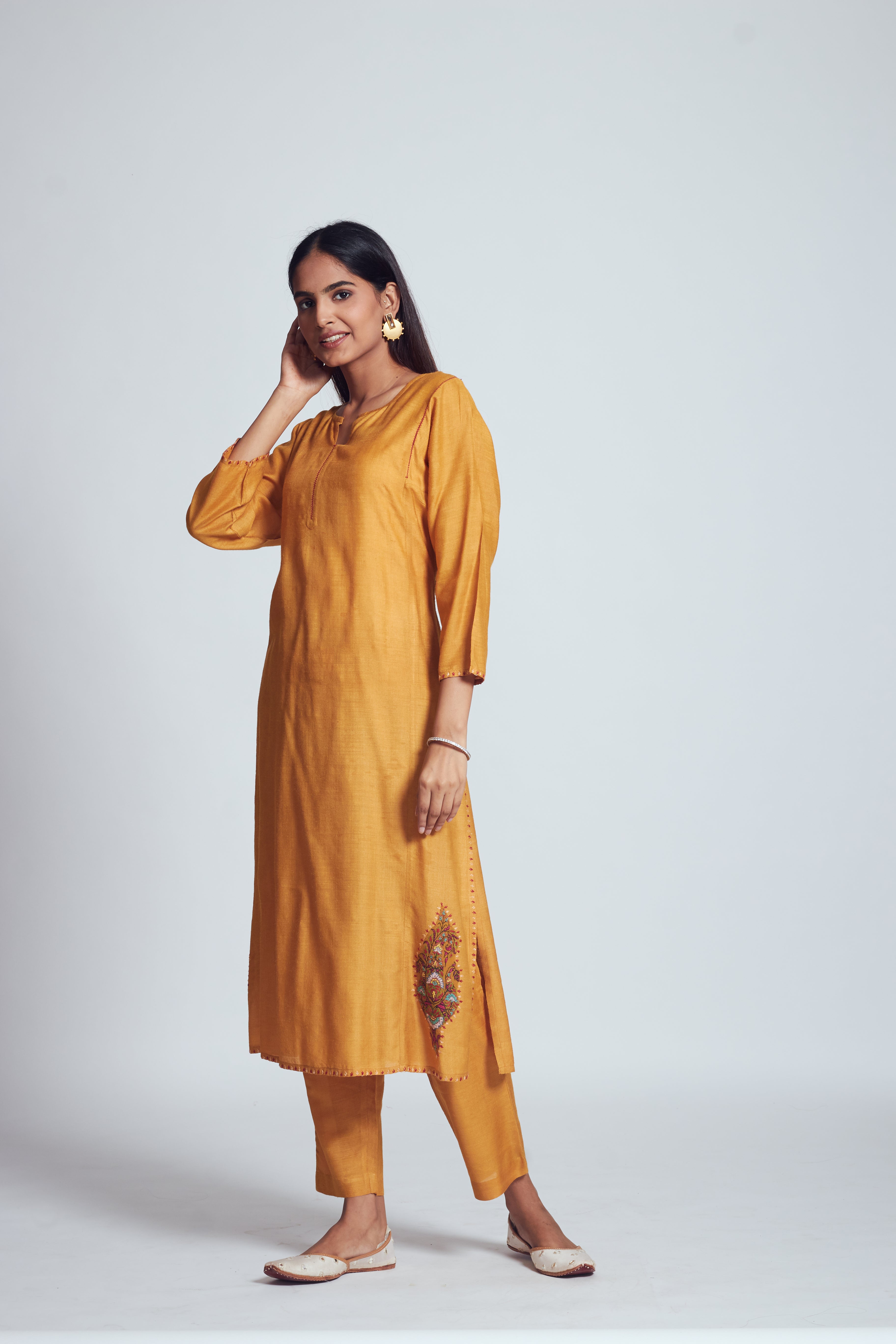 Fariha - Dustry Pink Silk Kurta And Dhoti Set