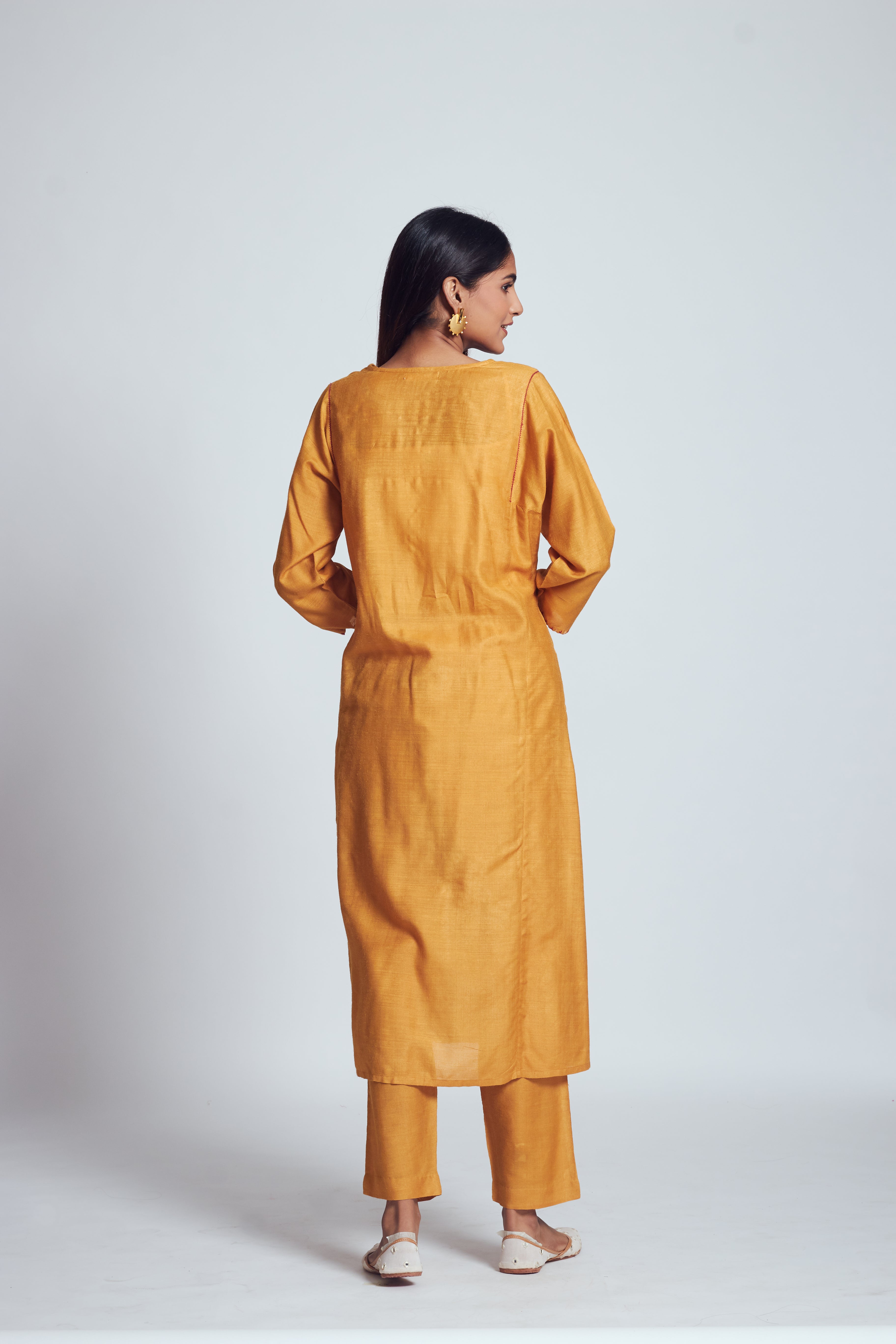 Fariha - Dustry Pink Silk Kurta And Dhoti Set