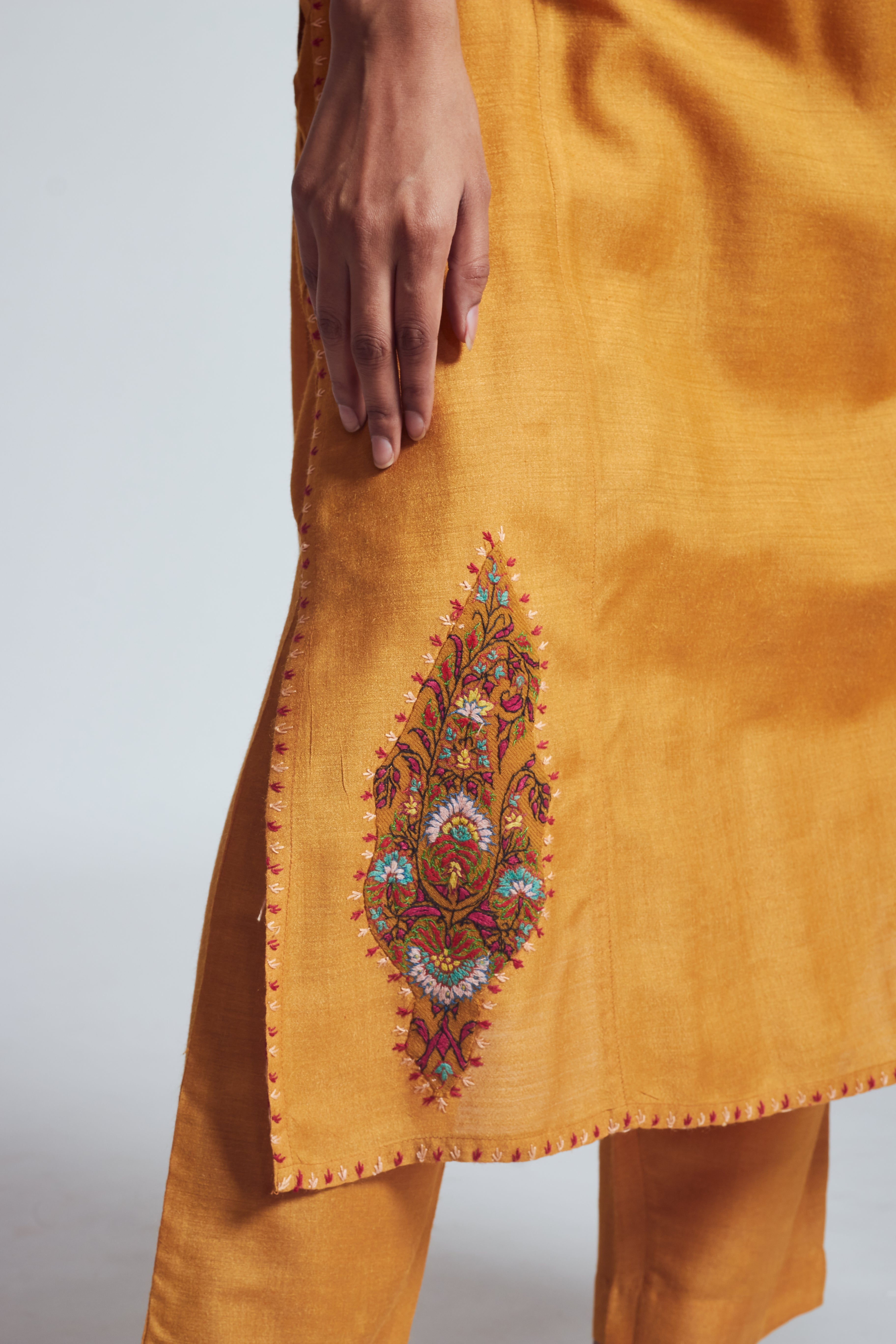 Fariha - Dustry Pink Silk Kurta And Dhoti Set