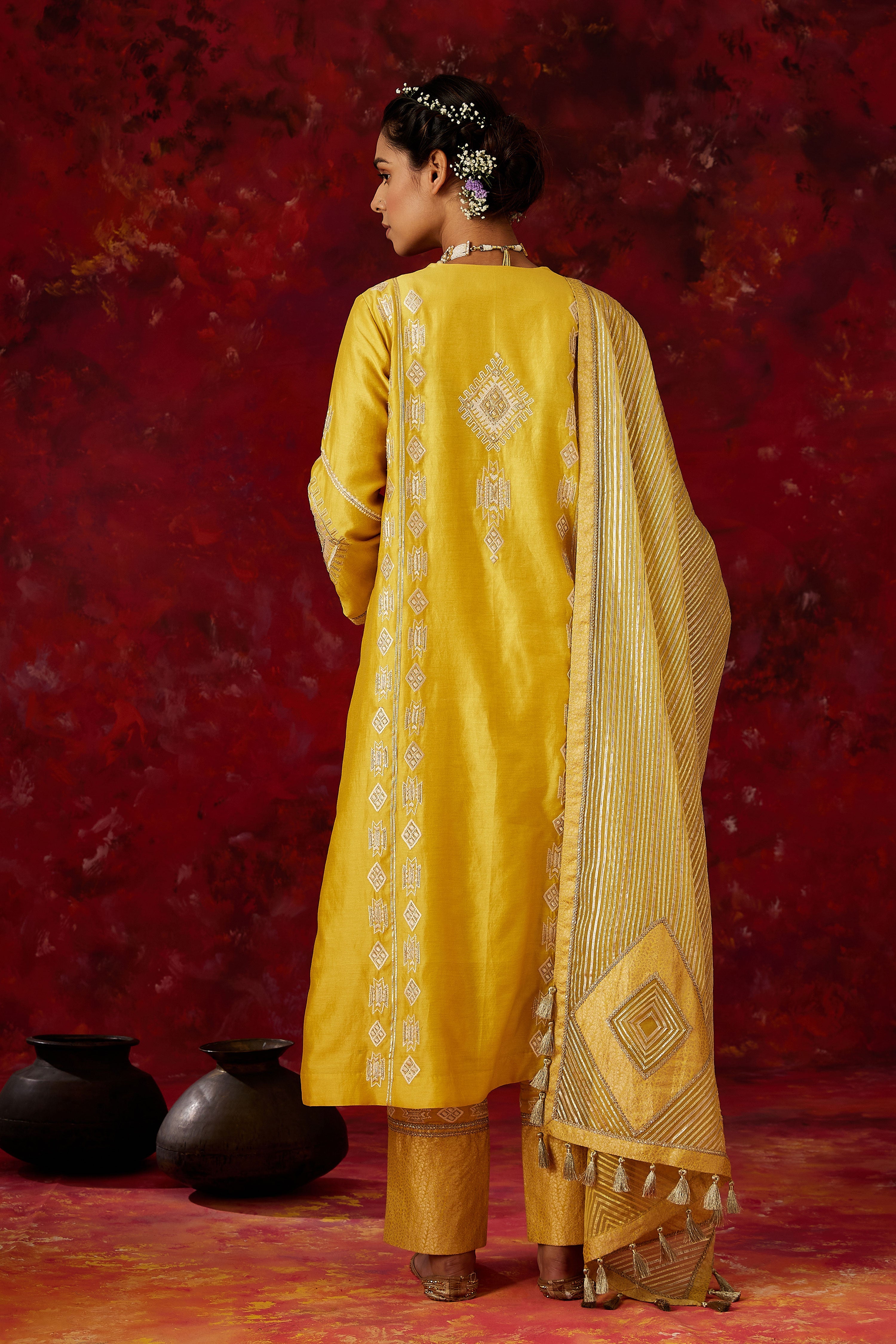 Ainaa A-Line Kurta With Pants