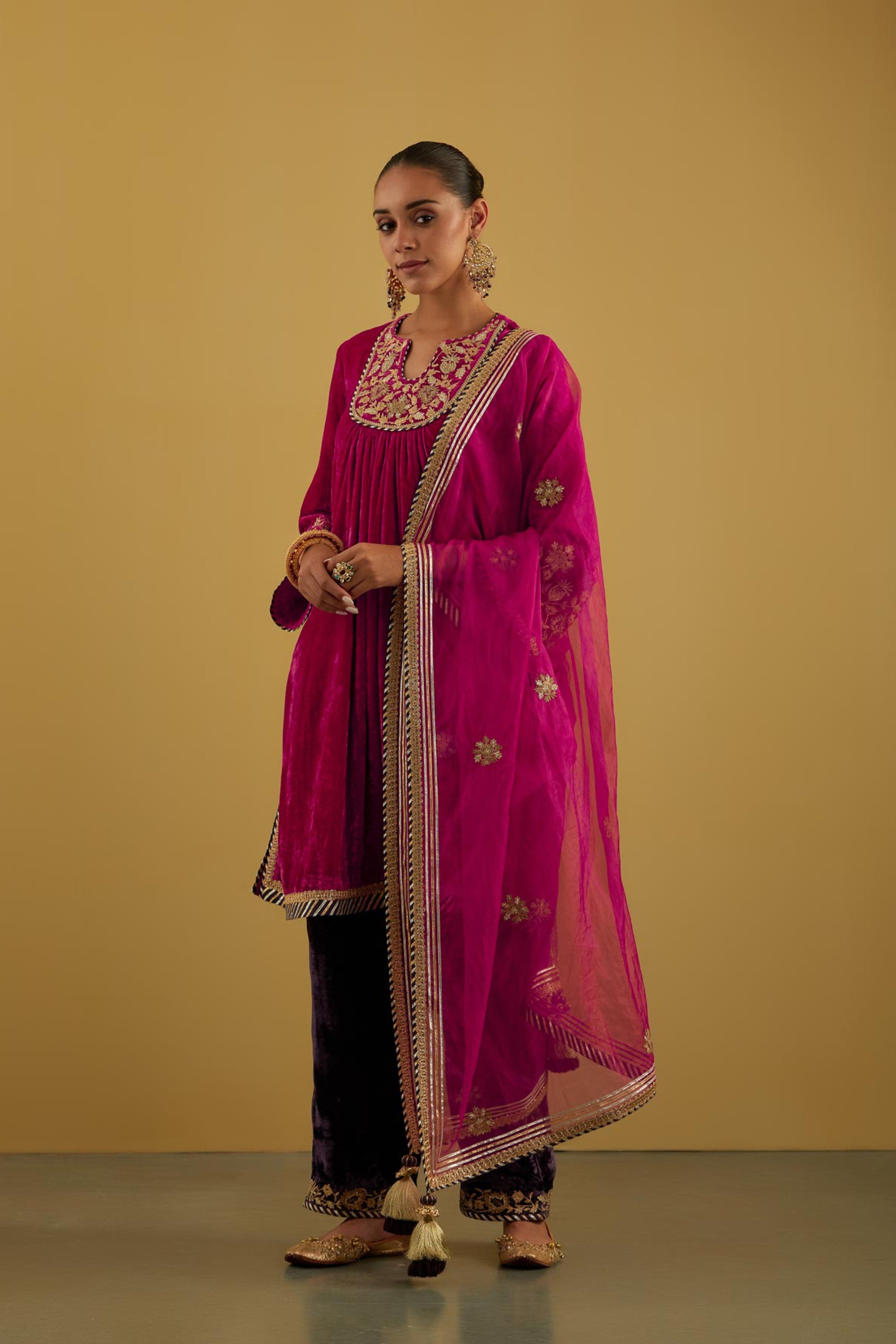 Firan Velvet Kurta With Pants And Dupatta