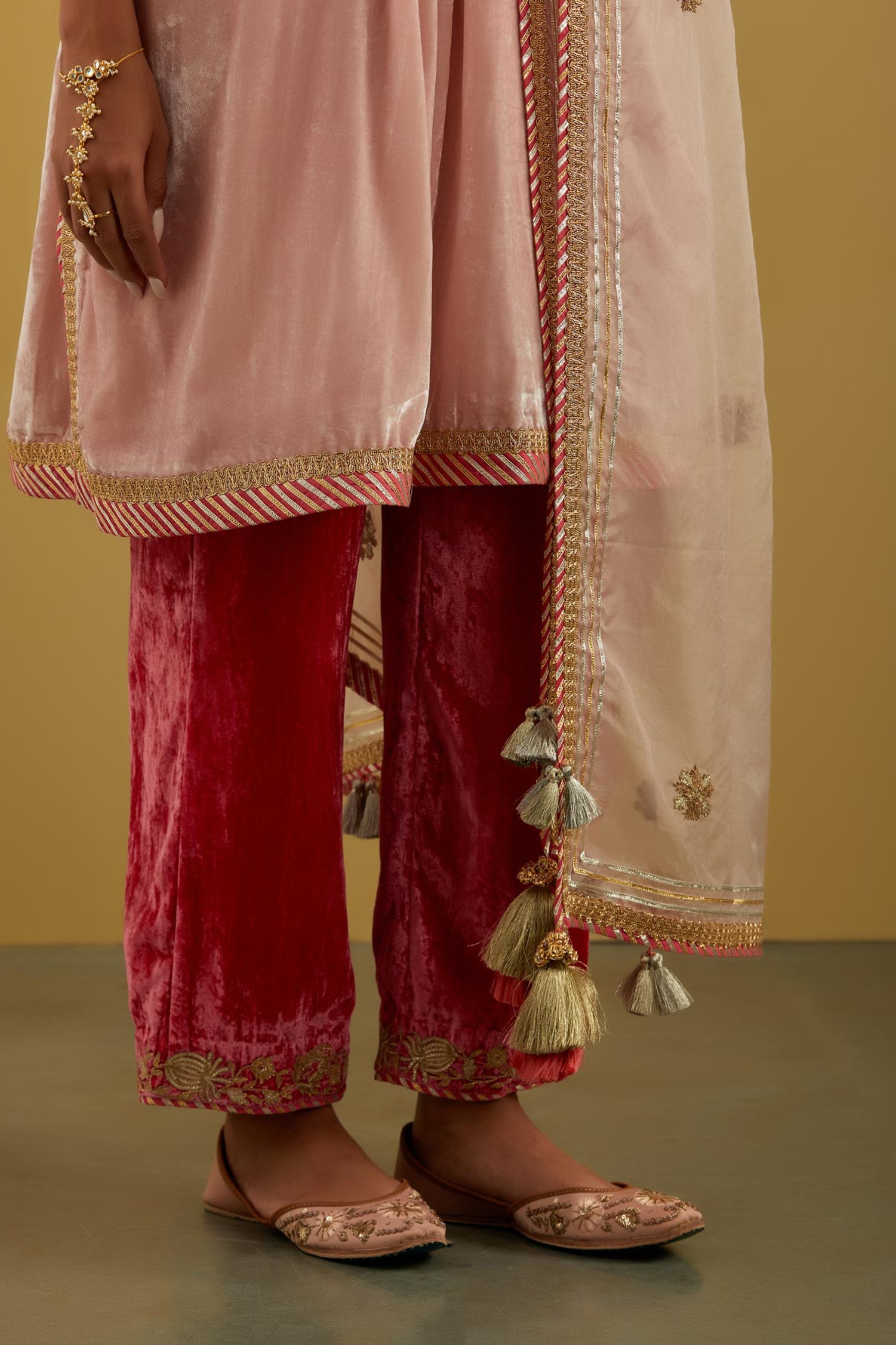Firan Velvet Kurta With Pants And Dupatta