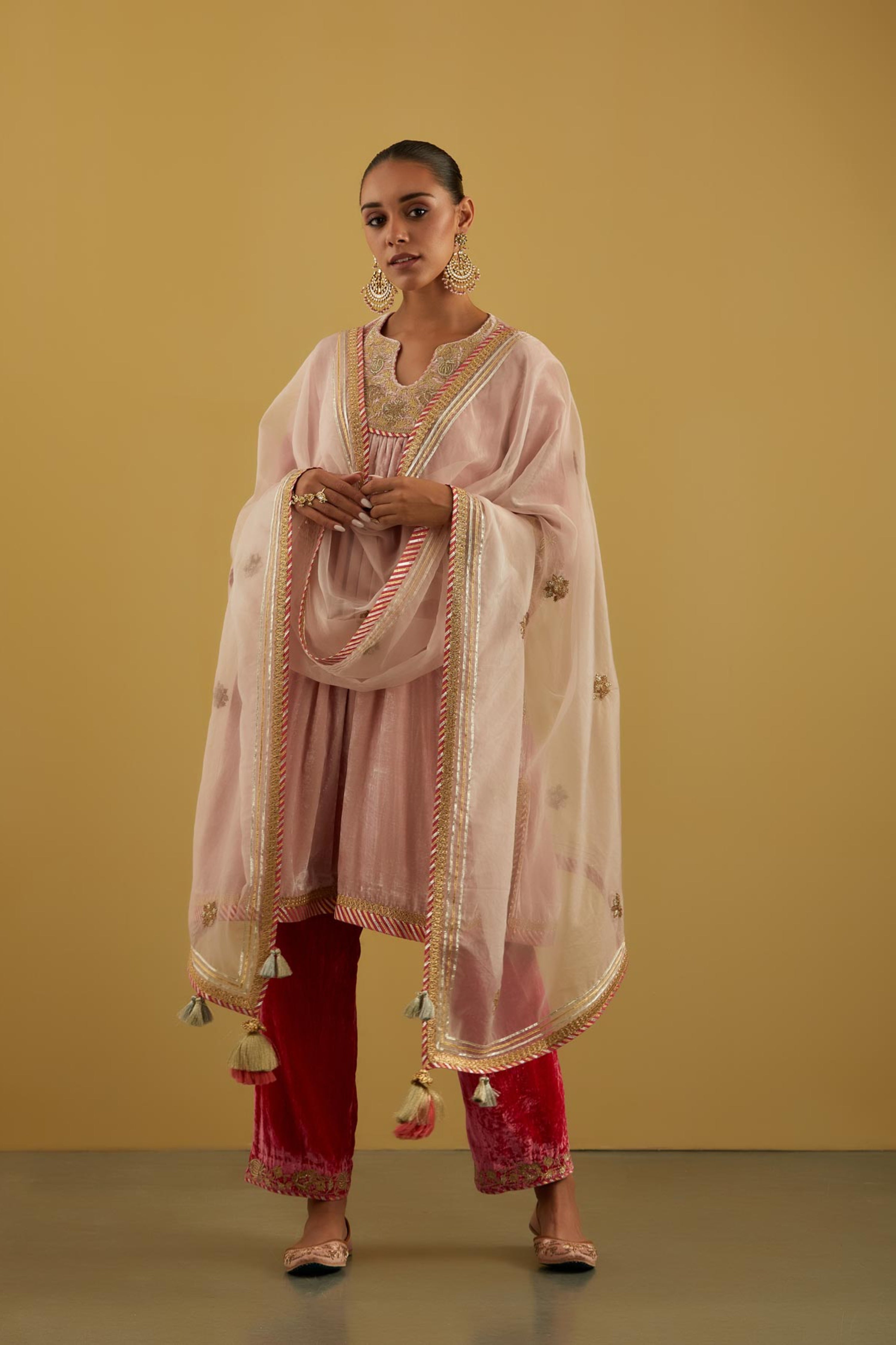 Firan Velvet Kurta With Pants And Dupatta