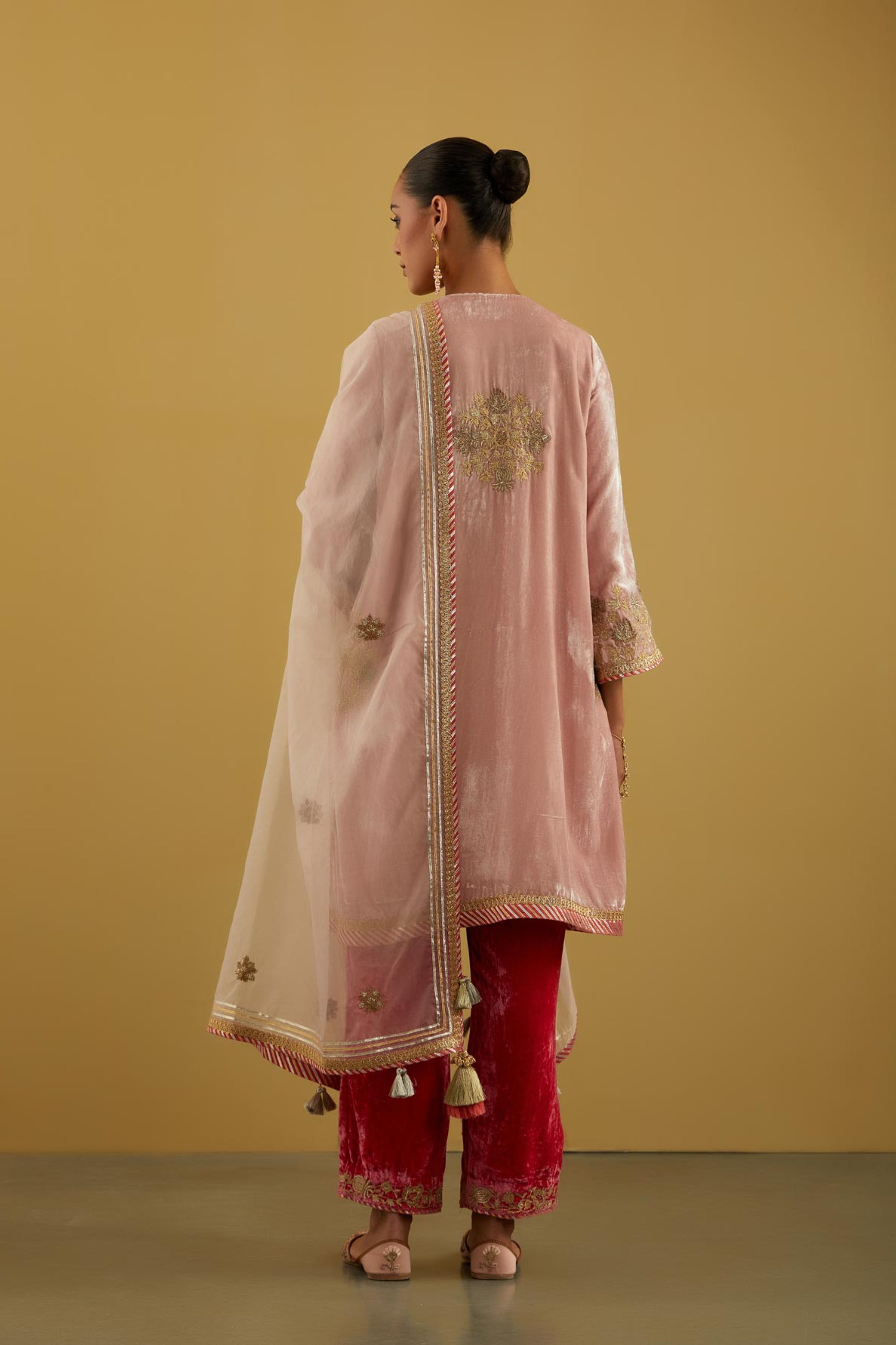 Firan Velvet Kurta With Pants And Dupatta