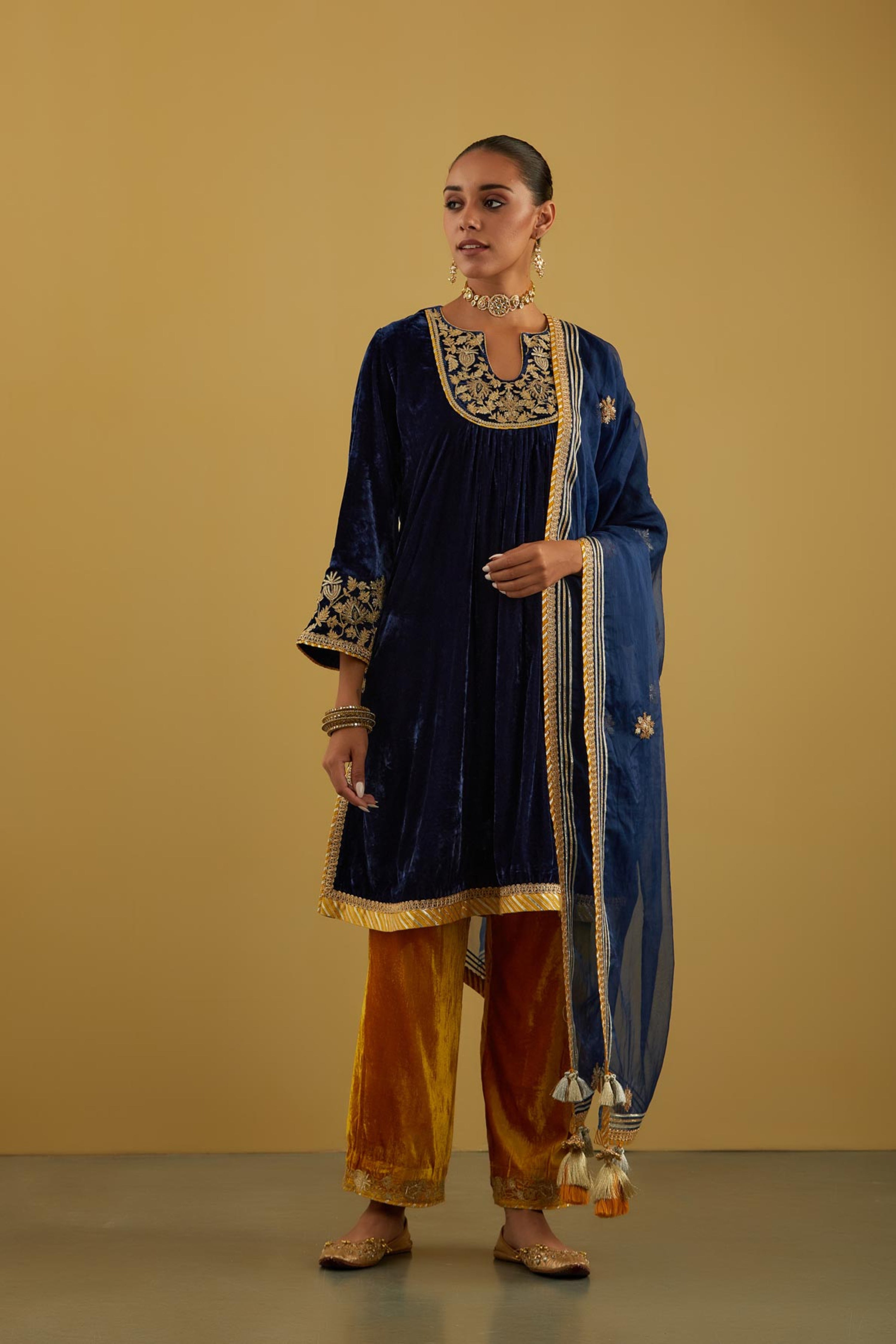 Firan Velvet Kurta With Pants And Dupatta