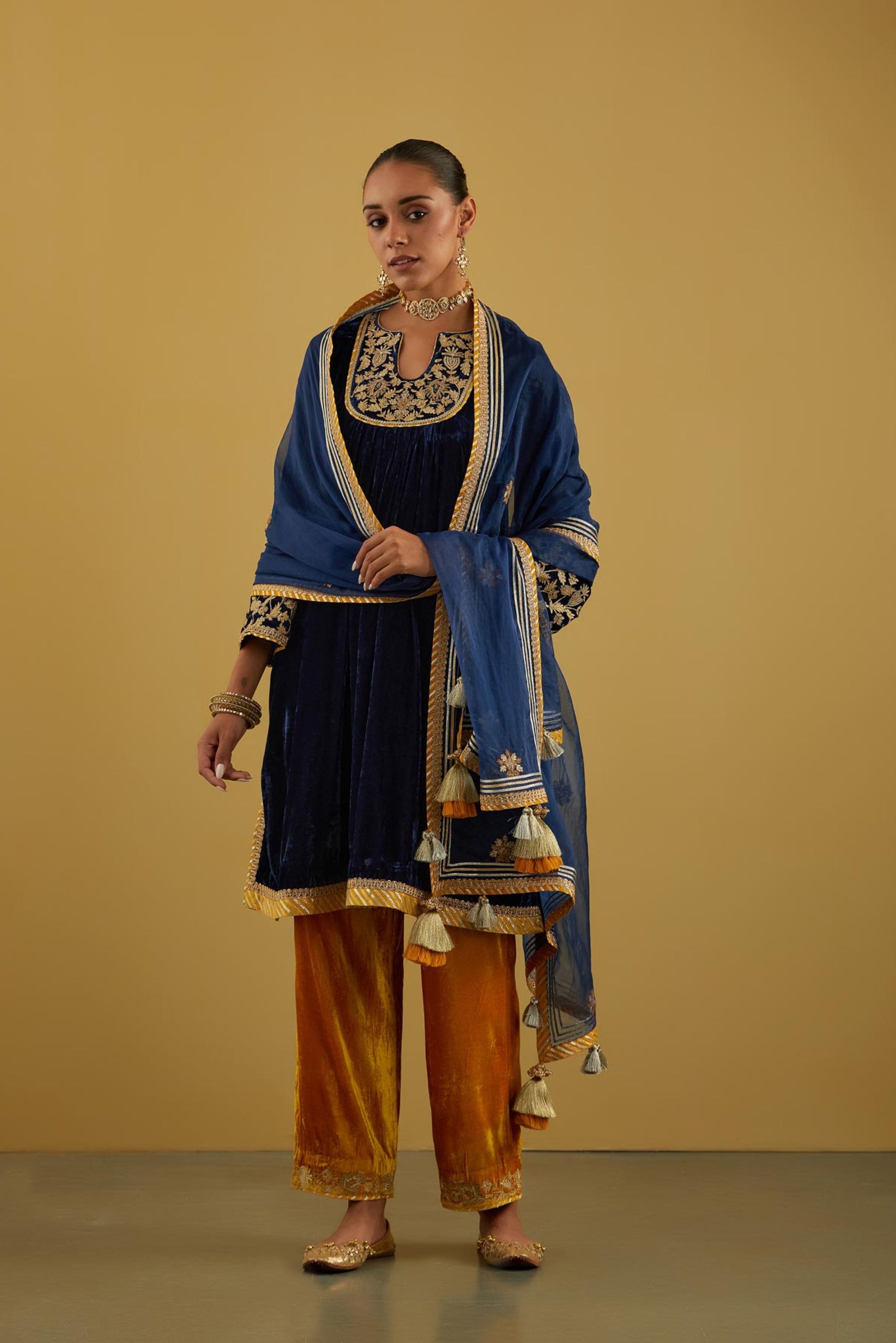 Firan Velvet Kurta With Pants And Dupatta