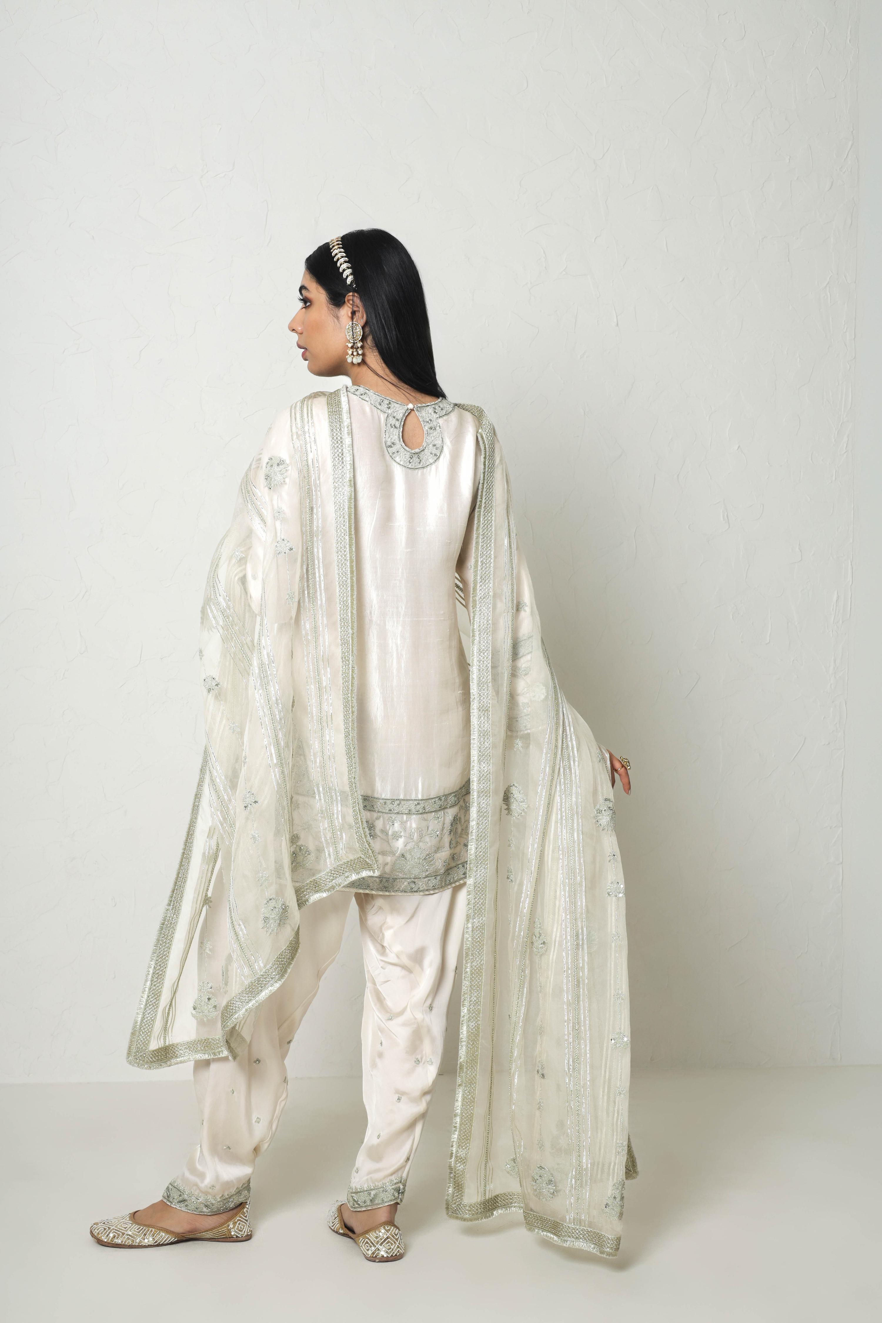 Dori Kardana Zuri Cut Kurta With Salwar