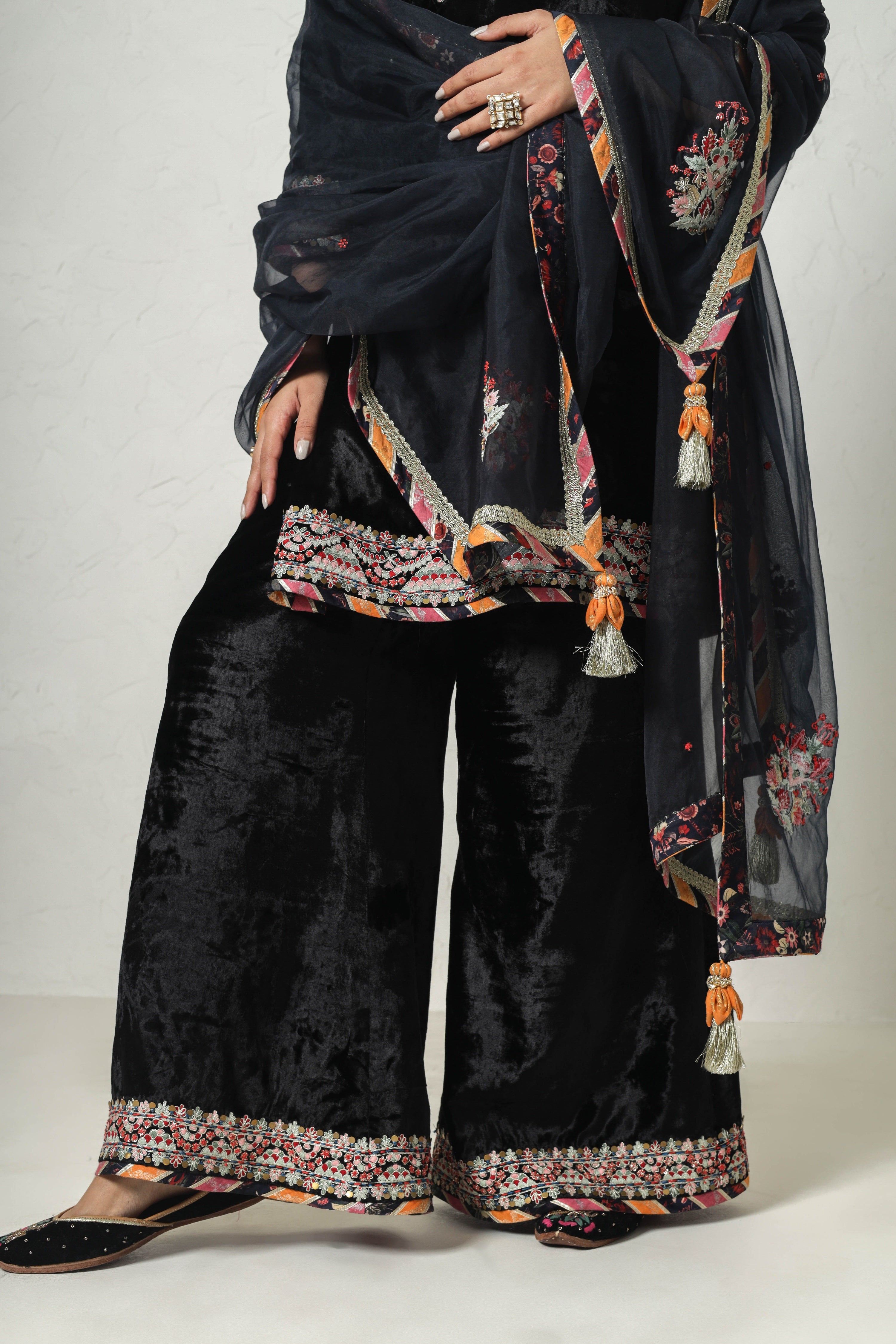 Medley Velvet Yoke Cut Kurta With Plazo Pants