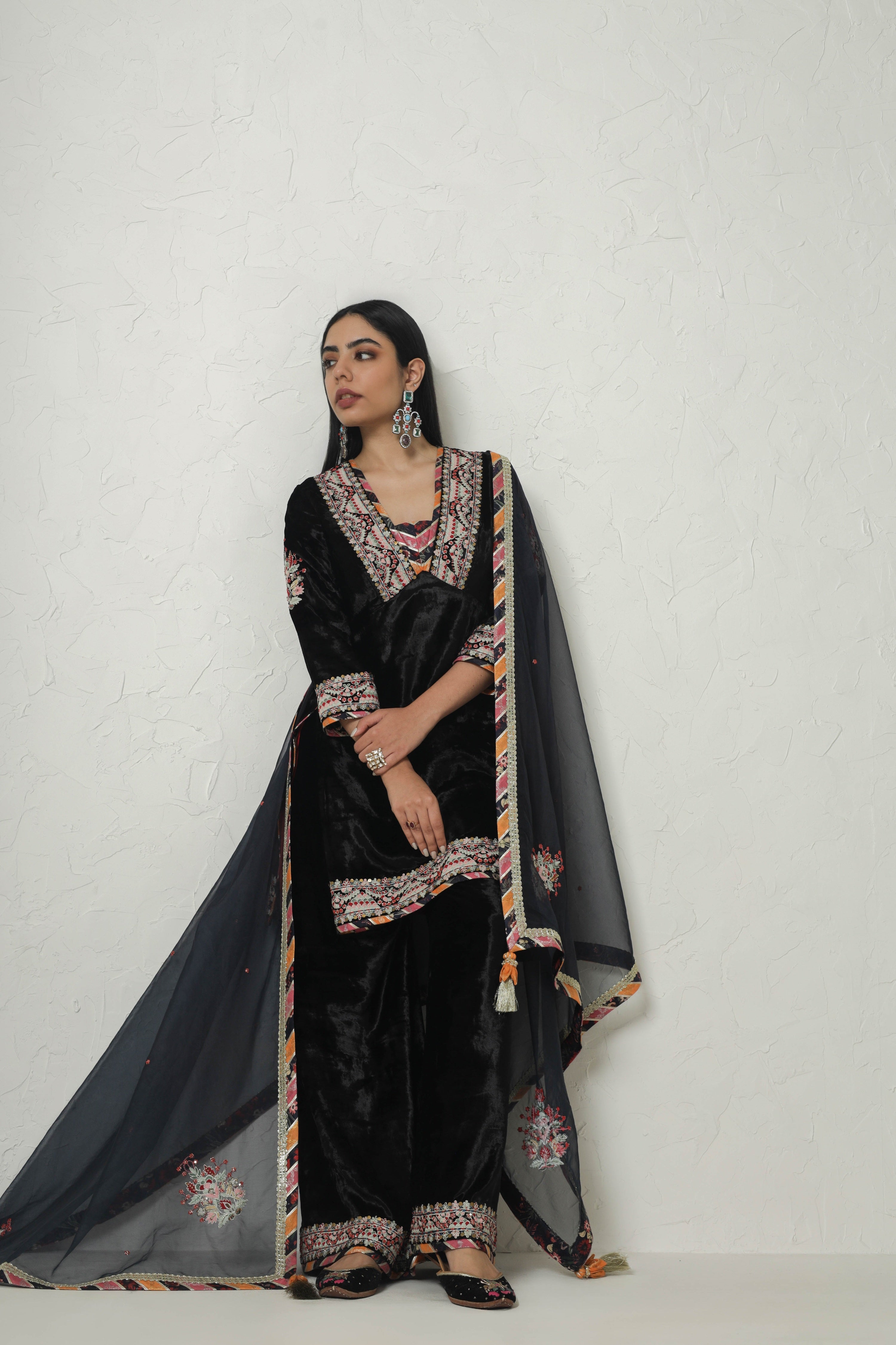 Medley Velvet Yoke Cut Kurta With Plazo Pants