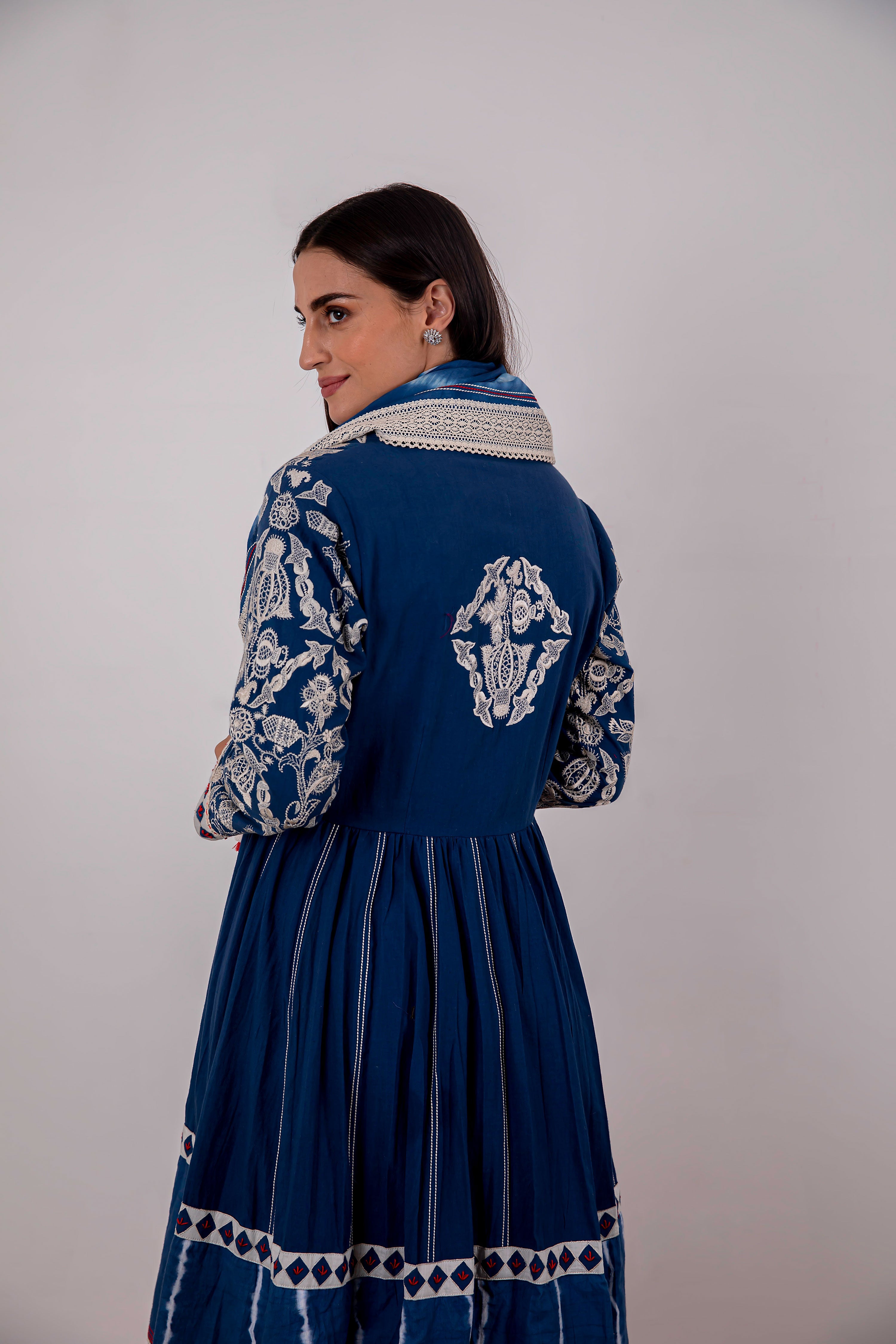 Alaya Long Front Open Kurta With Straight Pants & Scarf