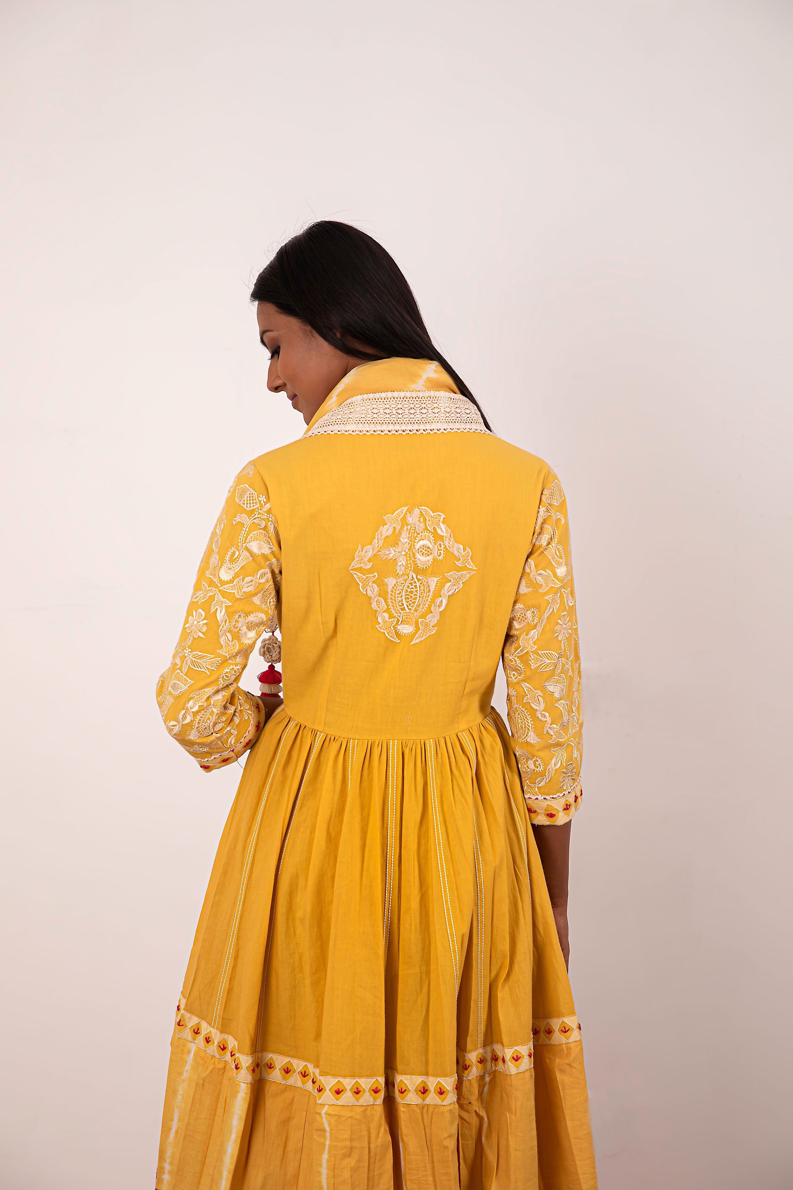 Alaya Long Front Open Kurta With Straight Pants & Scarf