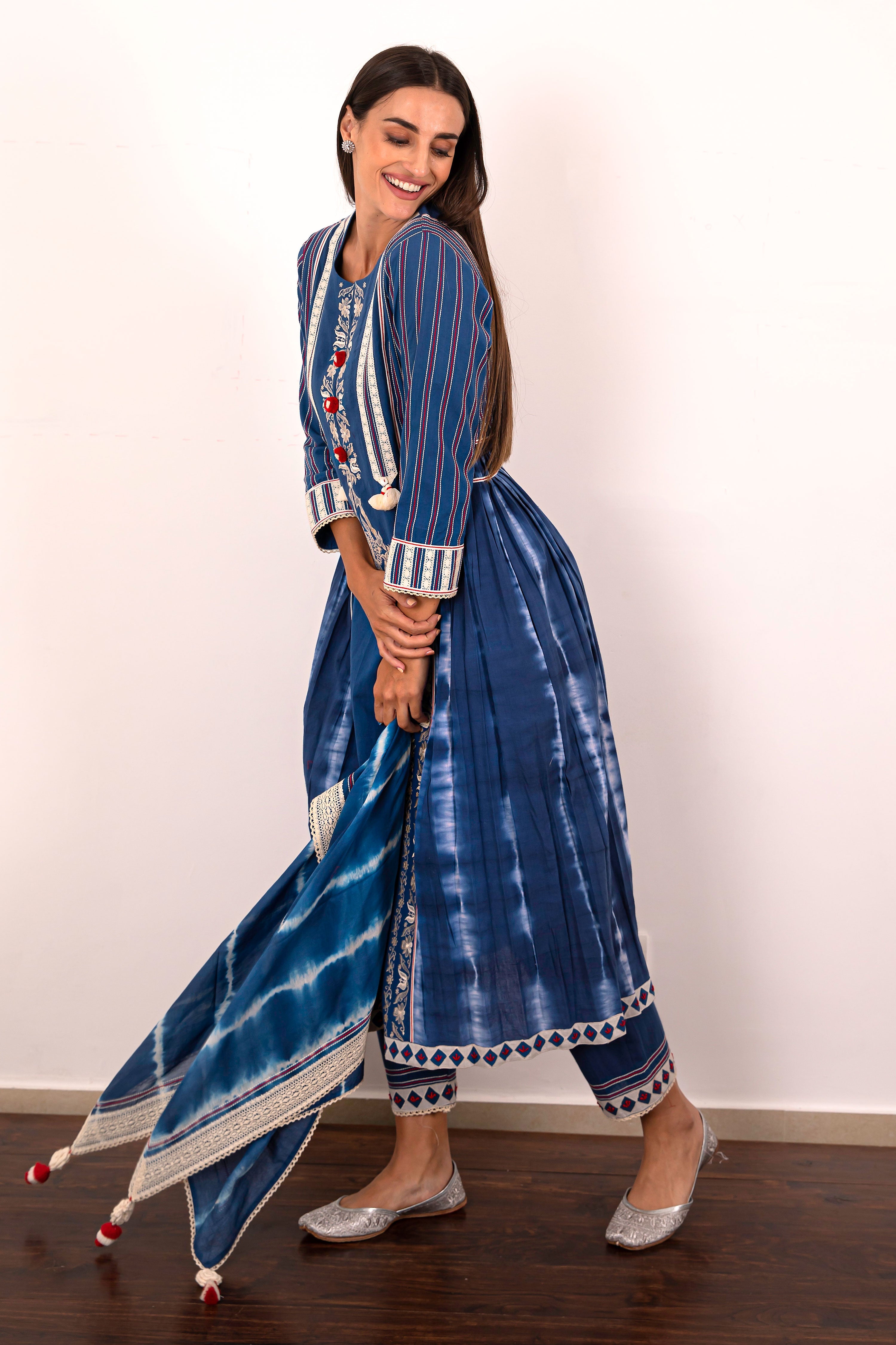 Alaya Side Pleat Long Kurta With Straight Pants & Scarf