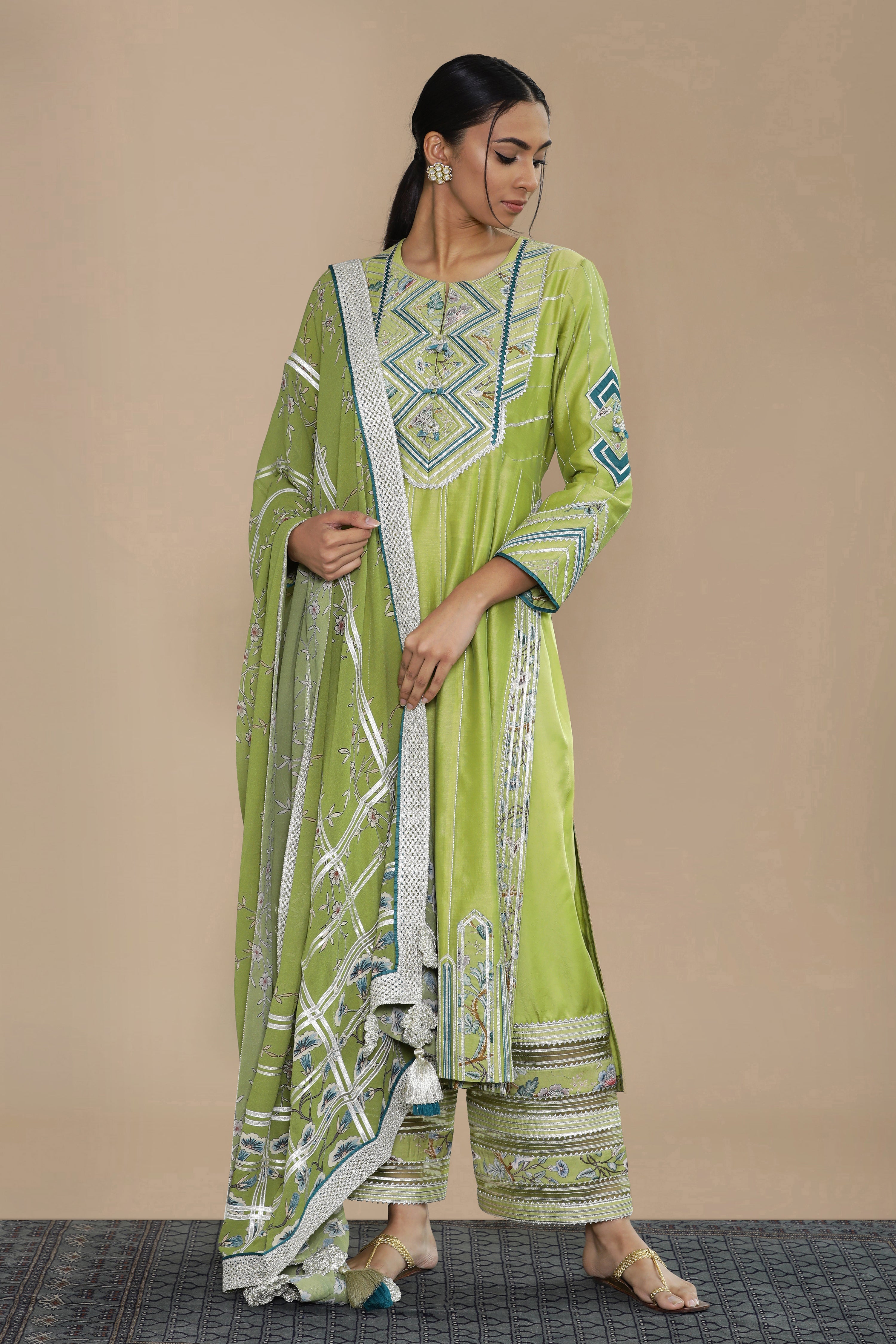 Amna Long Kurta With Wide Straight Pants