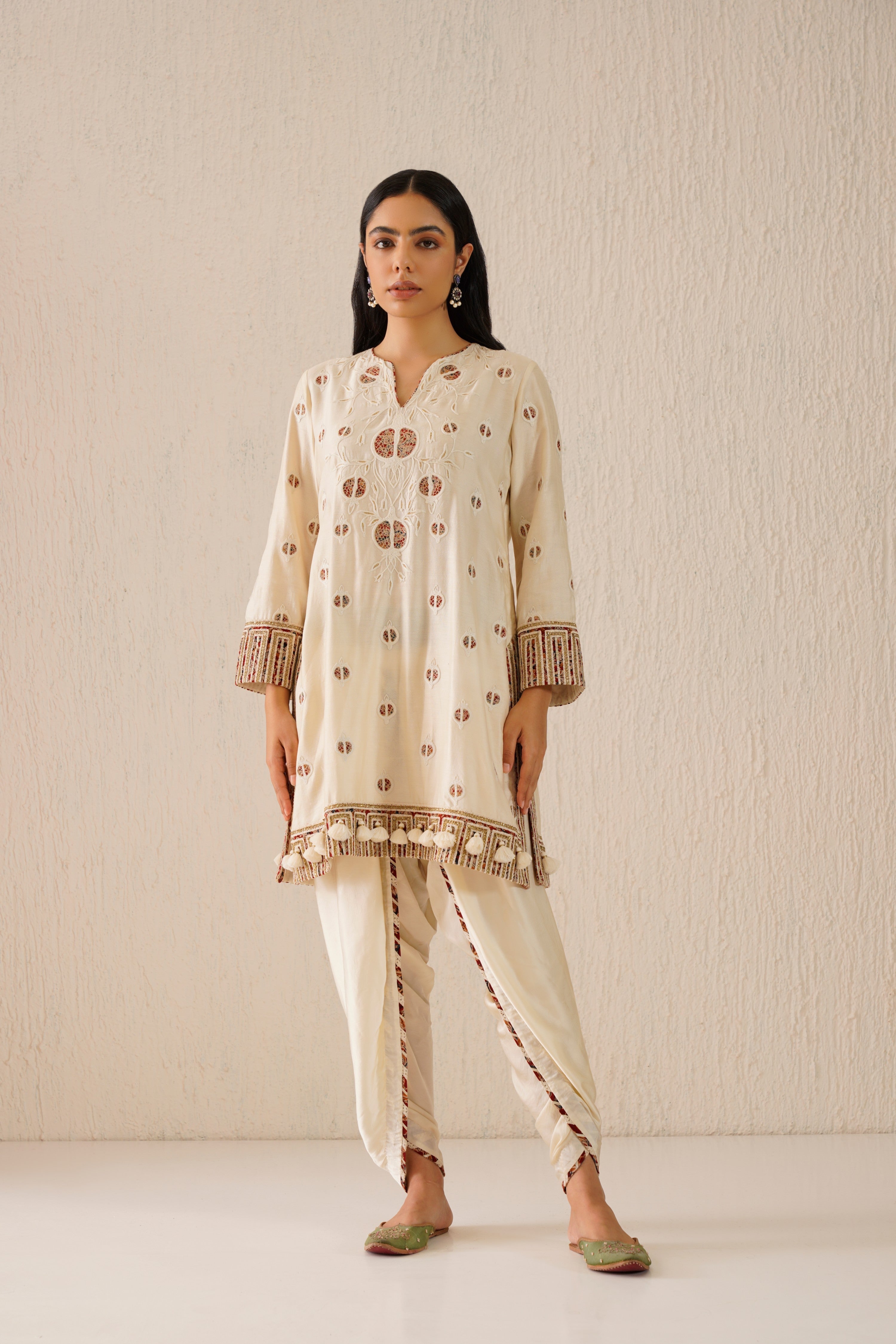 Anaar Short Kurta With Dhoti Pants & Dupatta