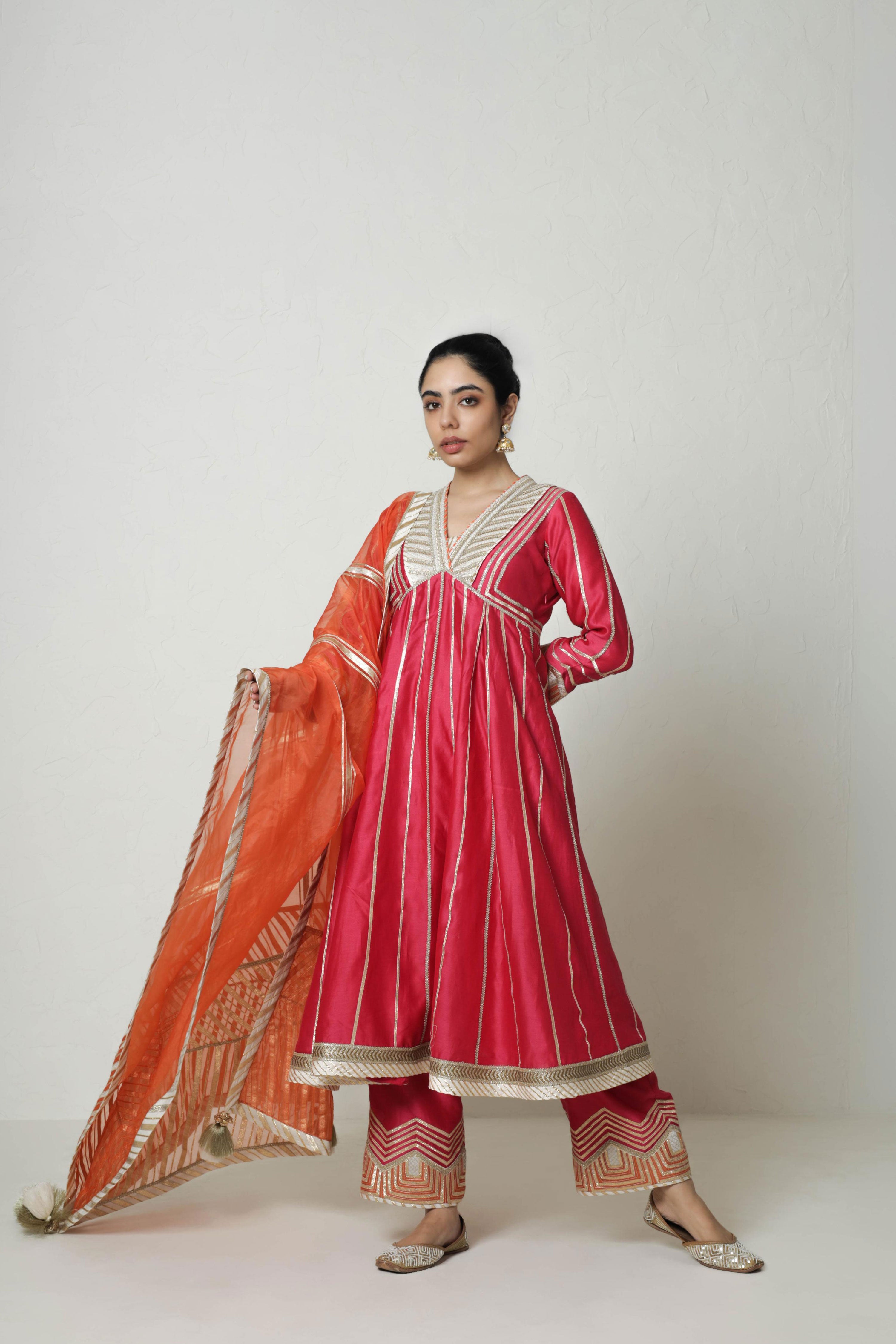 Colourblock V-Neck Kaleedar With Wide Pants