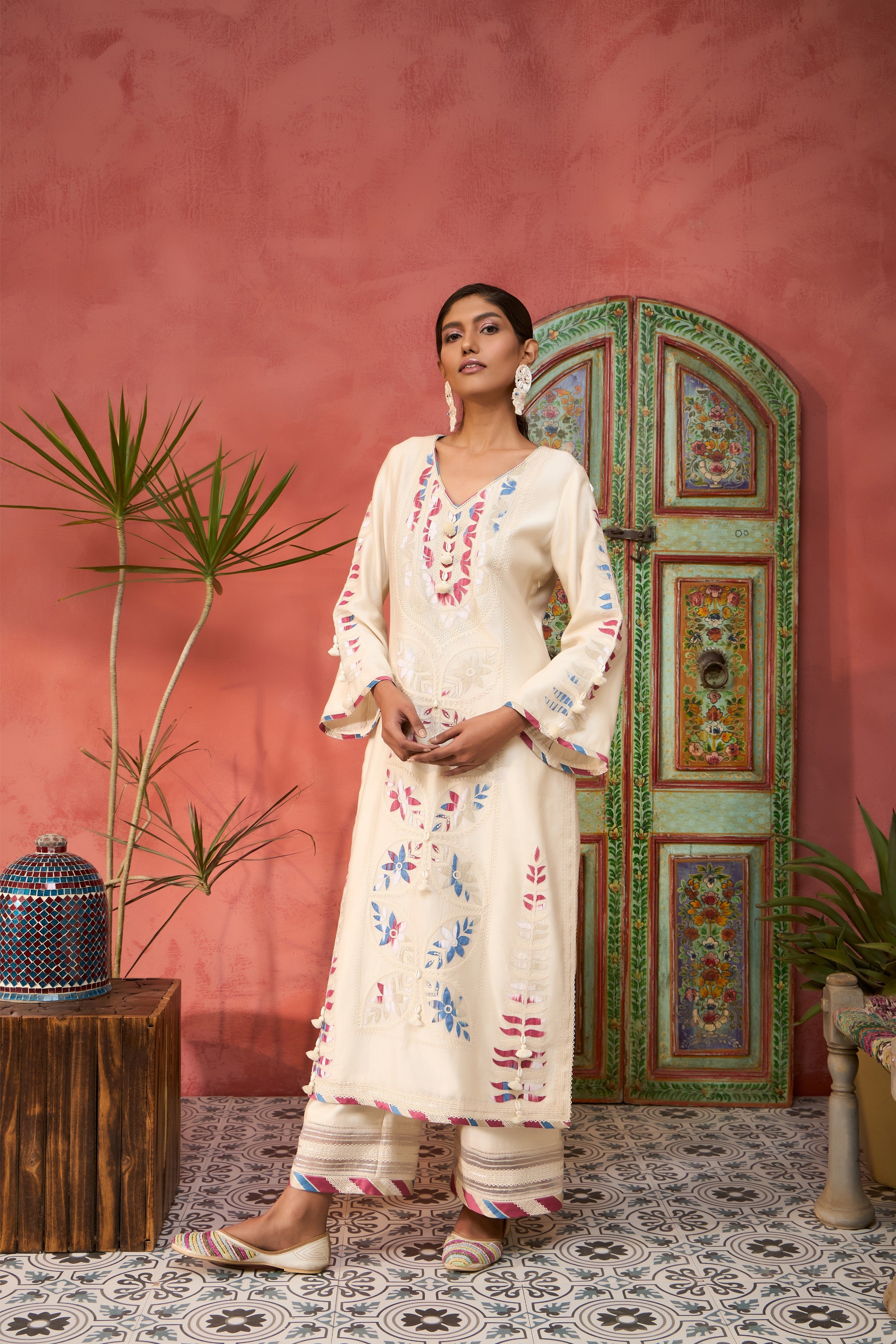 Ikat Applique Long Kurta With Pants