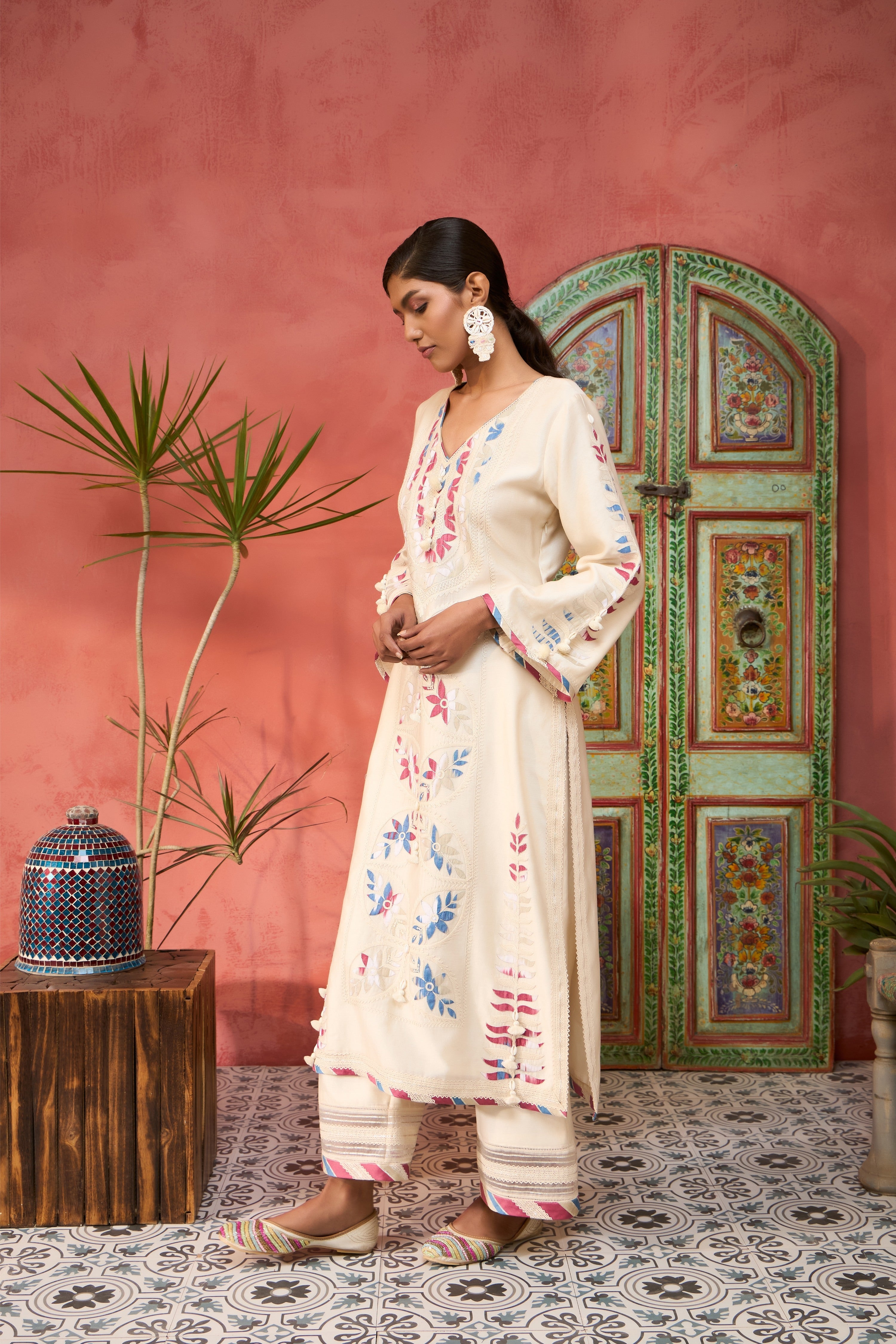 Ikat Applique Long Kurta With Pants