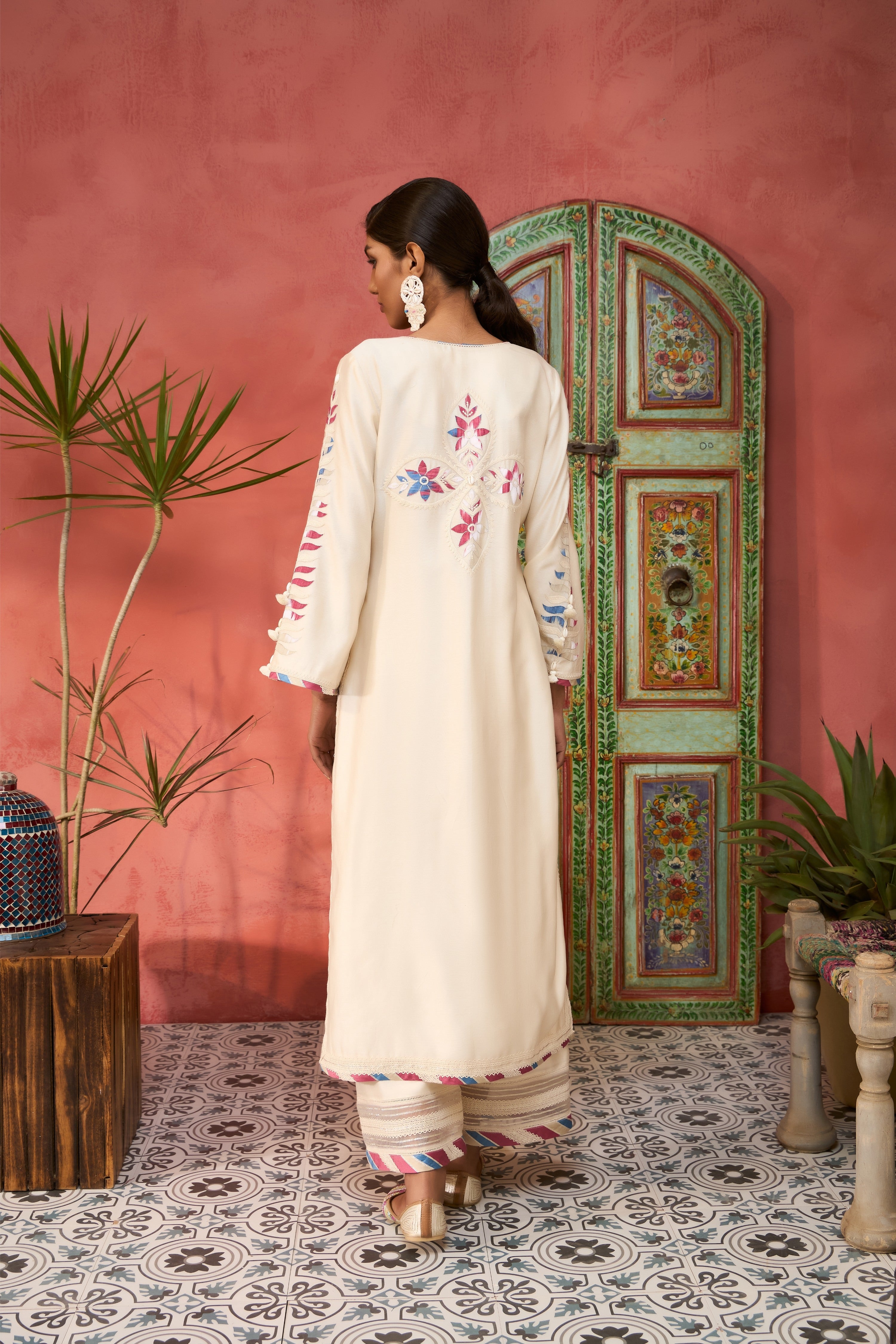 Ikat Applique Long Kurta With Pants