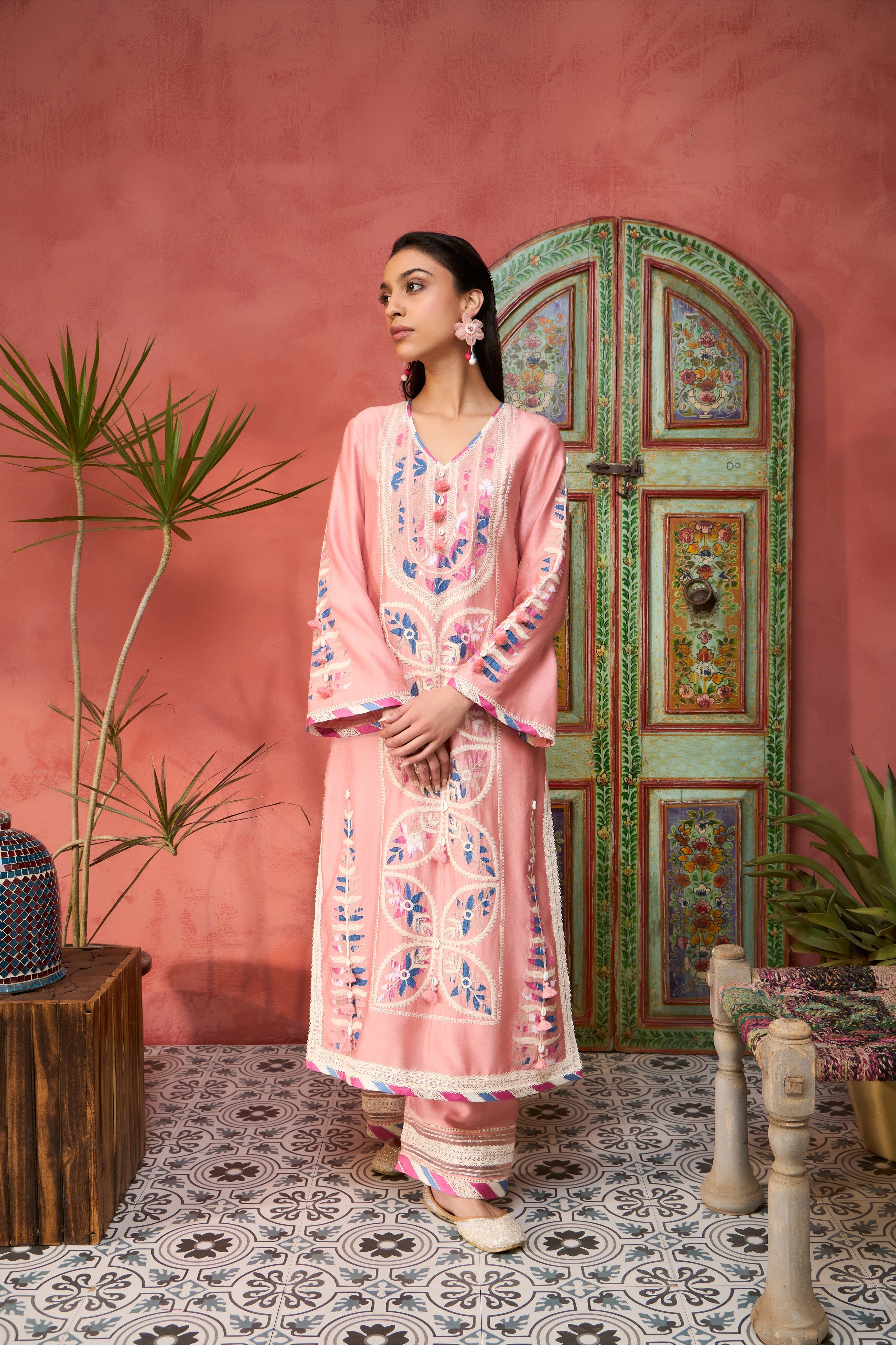 Ikat Applique Long Kurta With Pants
