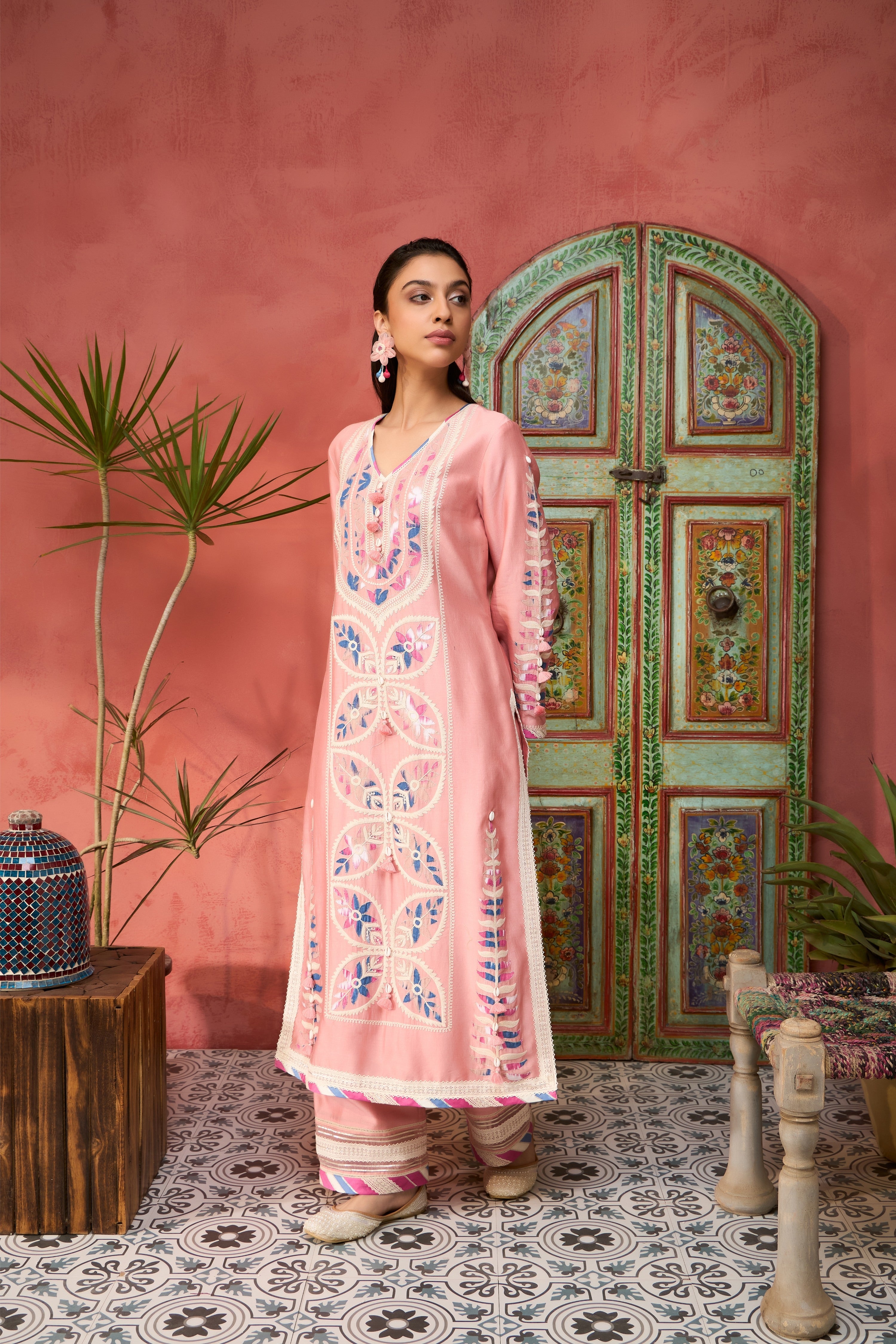 Ikat Applique Long Kurta With Pants
