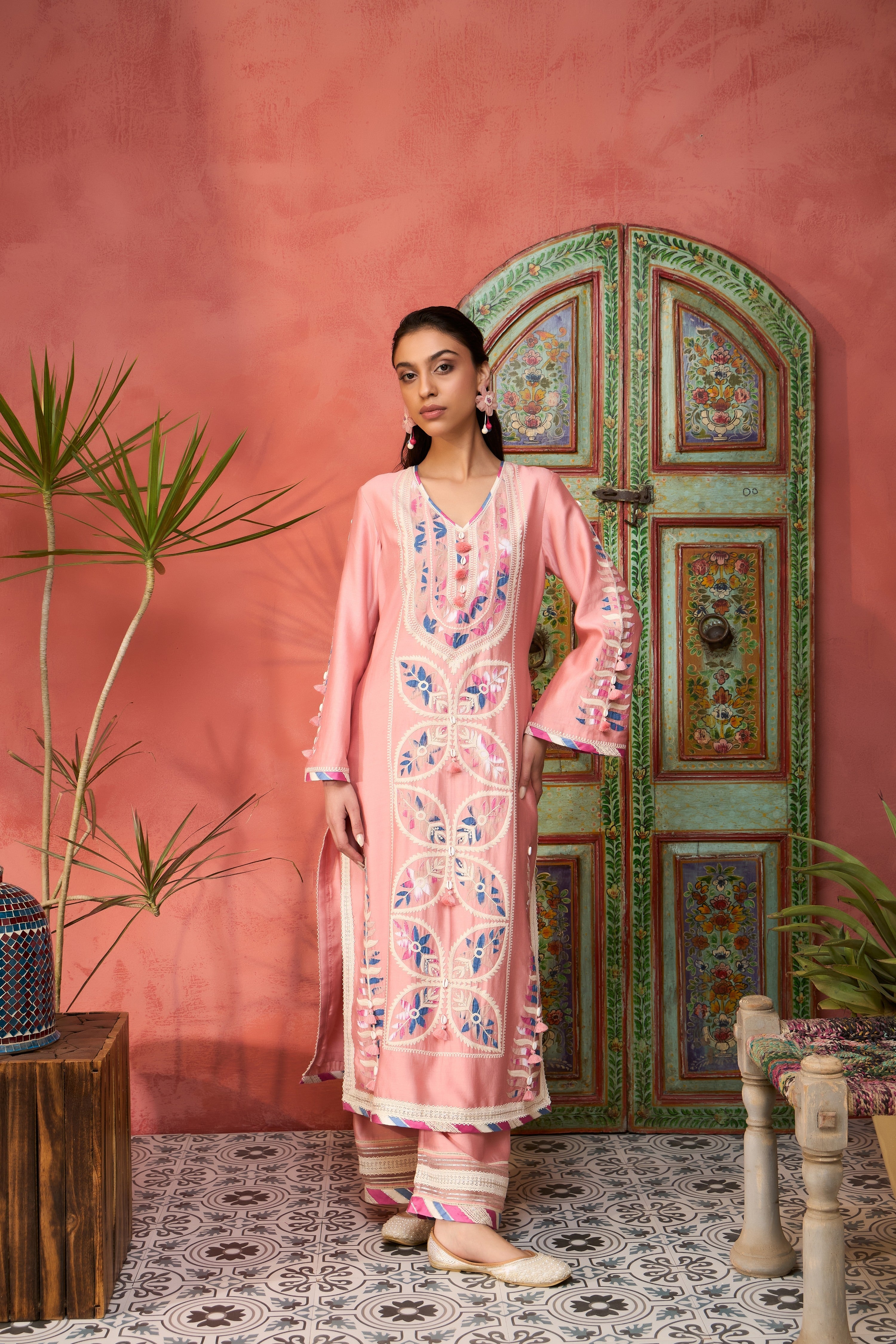 Ikat Applique Long Kurta With Pants