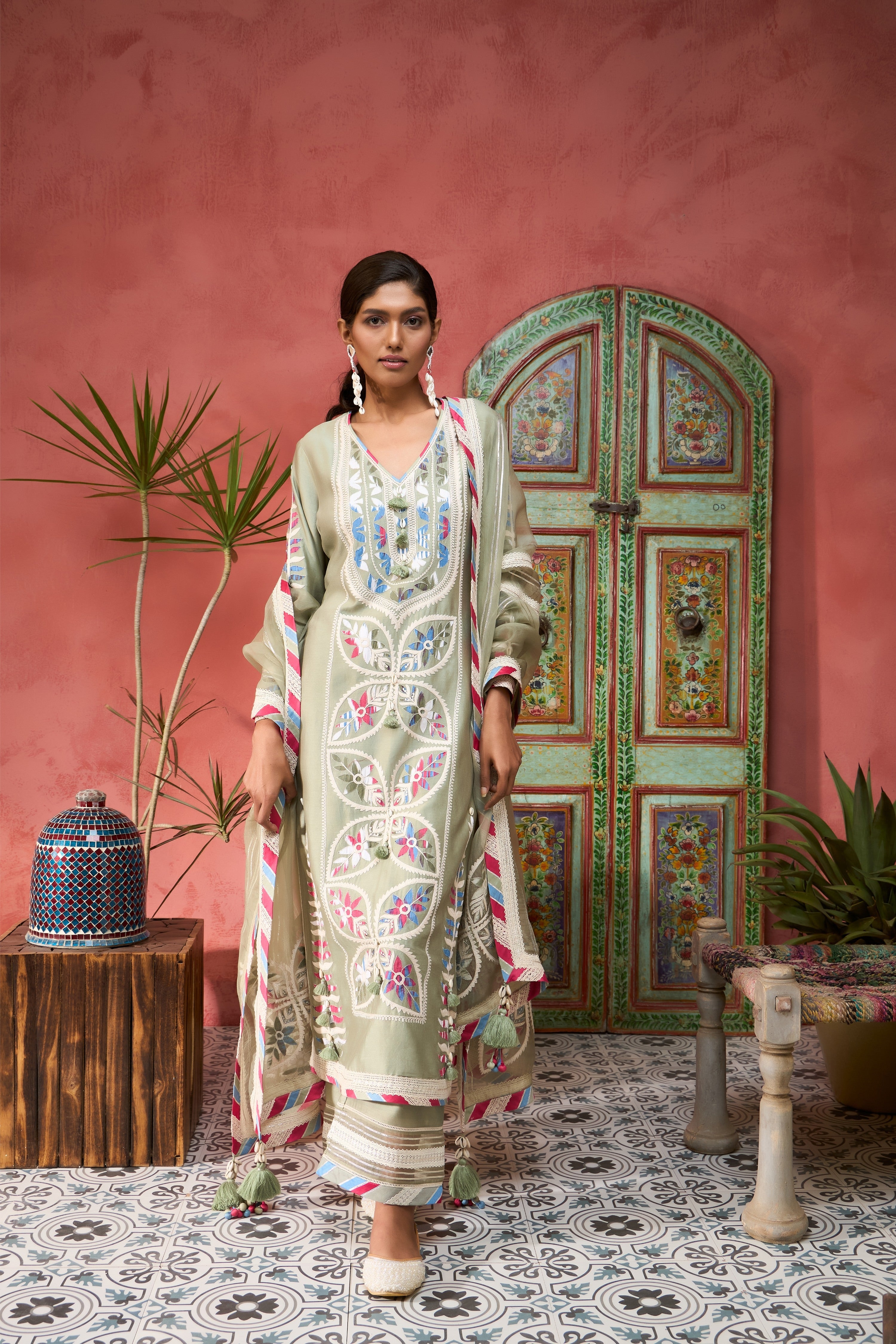 Ikat Applique Long Kurta With Pants