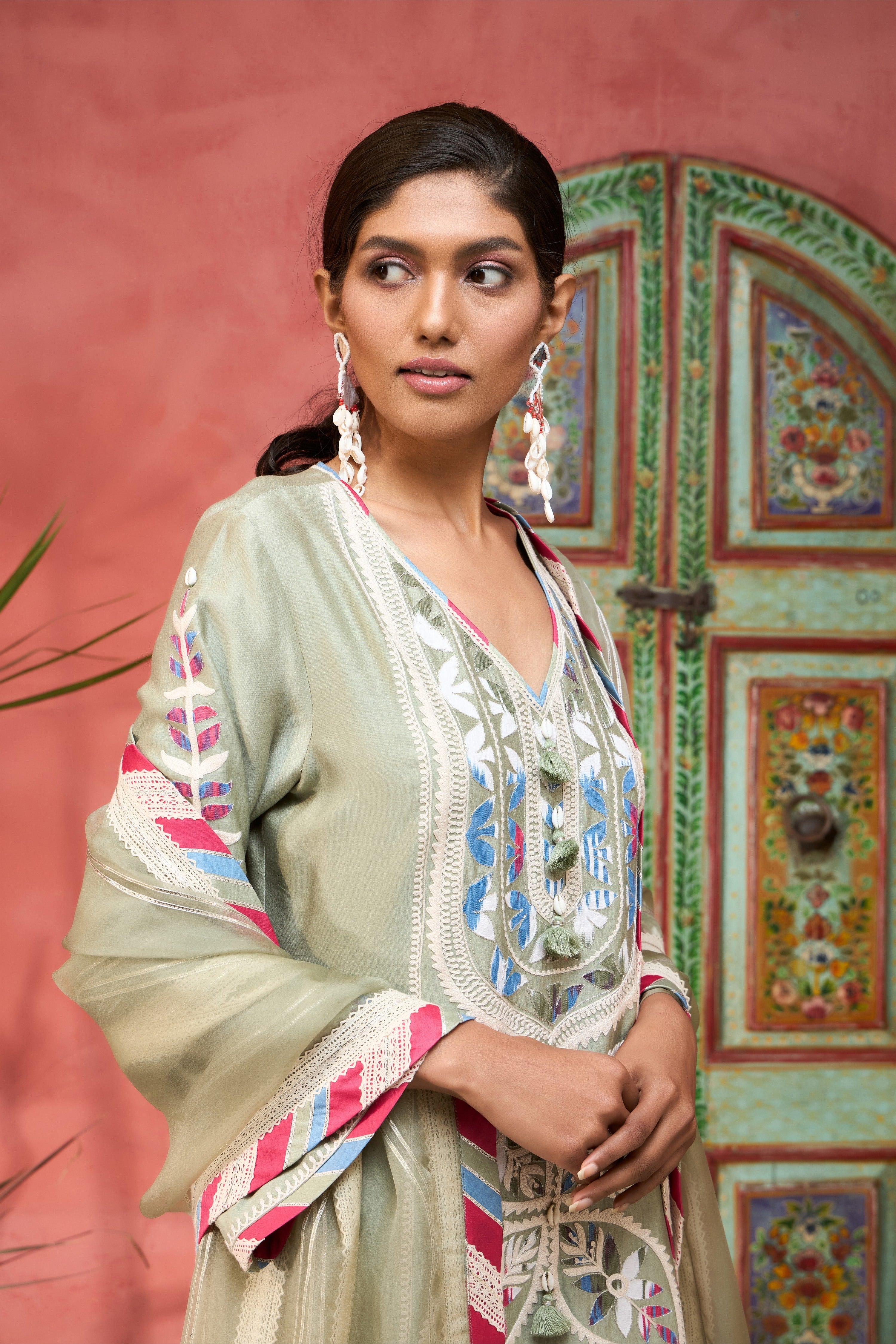 Ikat Applique Long Kurta With Pants