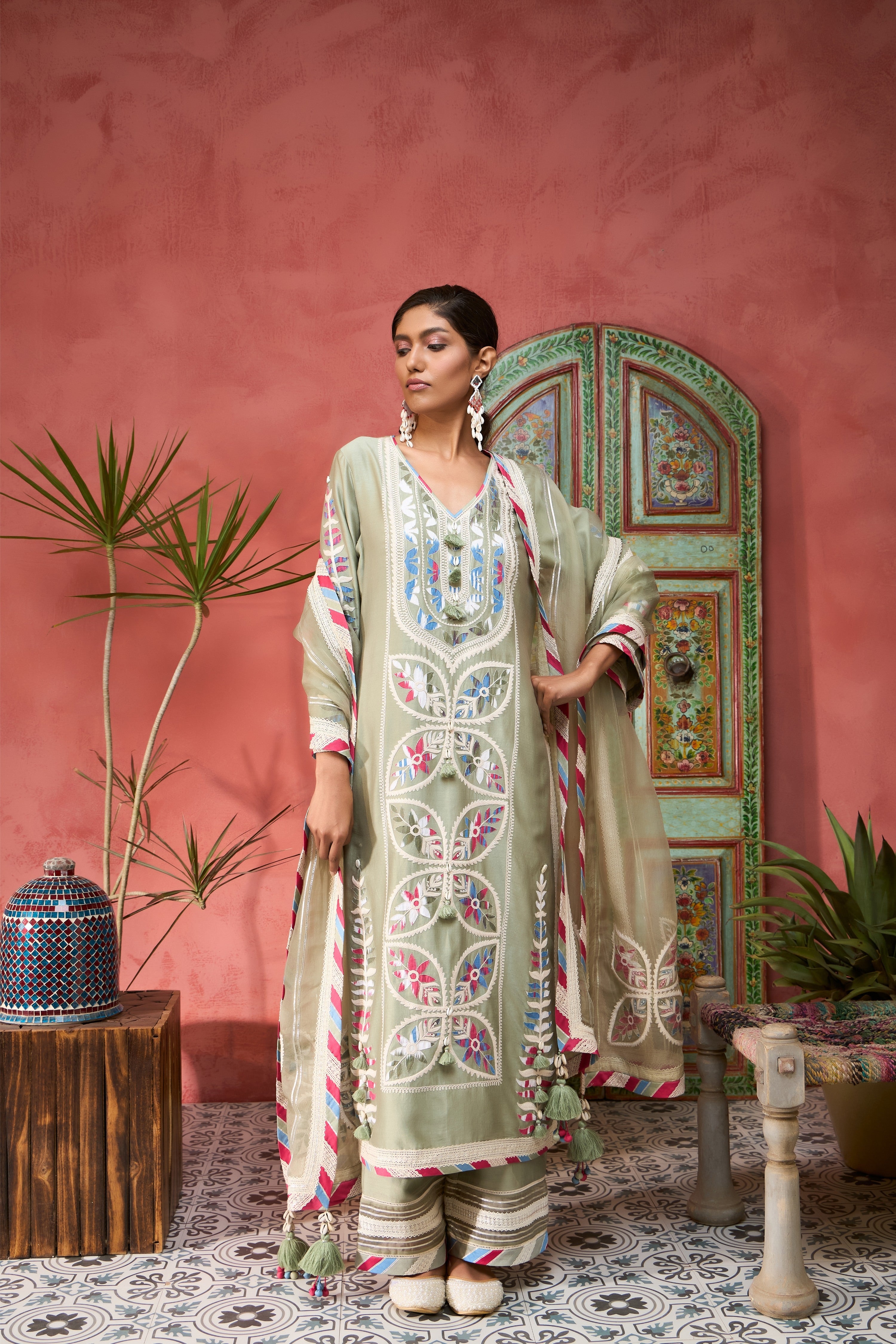 Ikat Applique Long Kurta With Pants