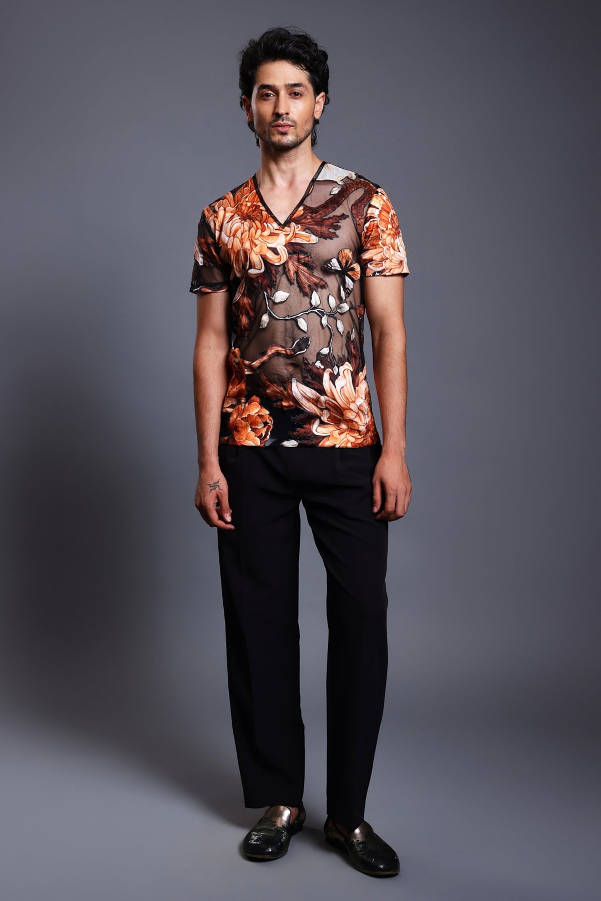 Cf Applique Snake Tee Black