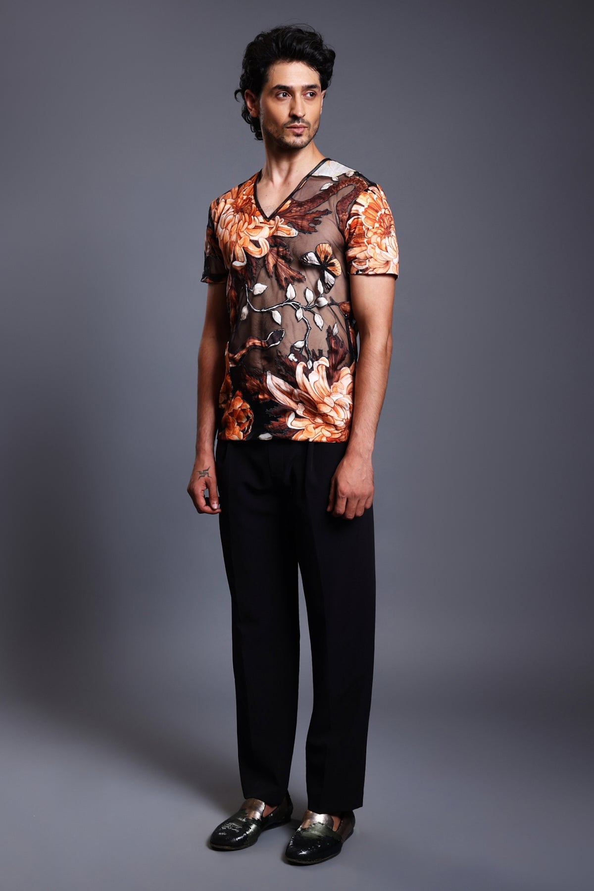Cf Applique Snake Tee Black