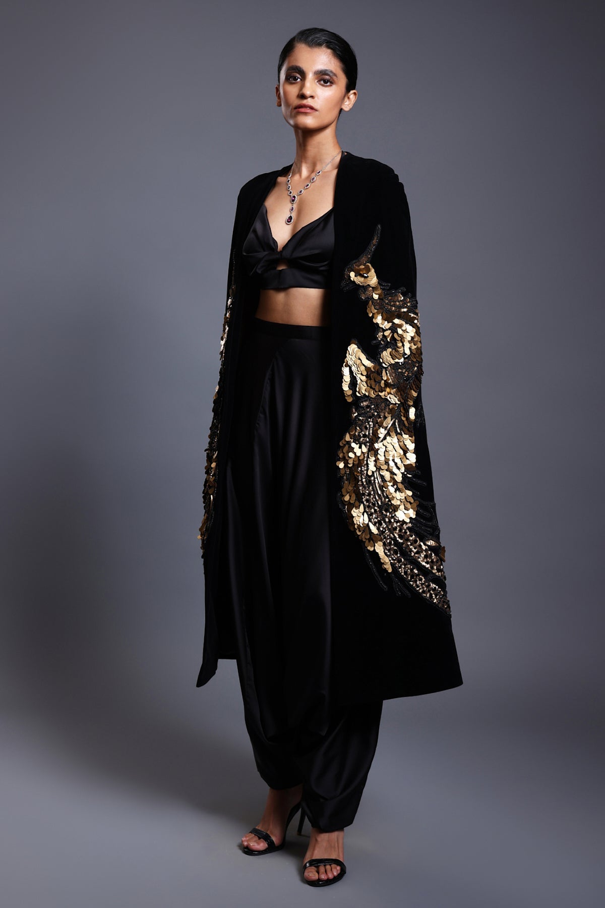 Cf Phoenix Cape Black