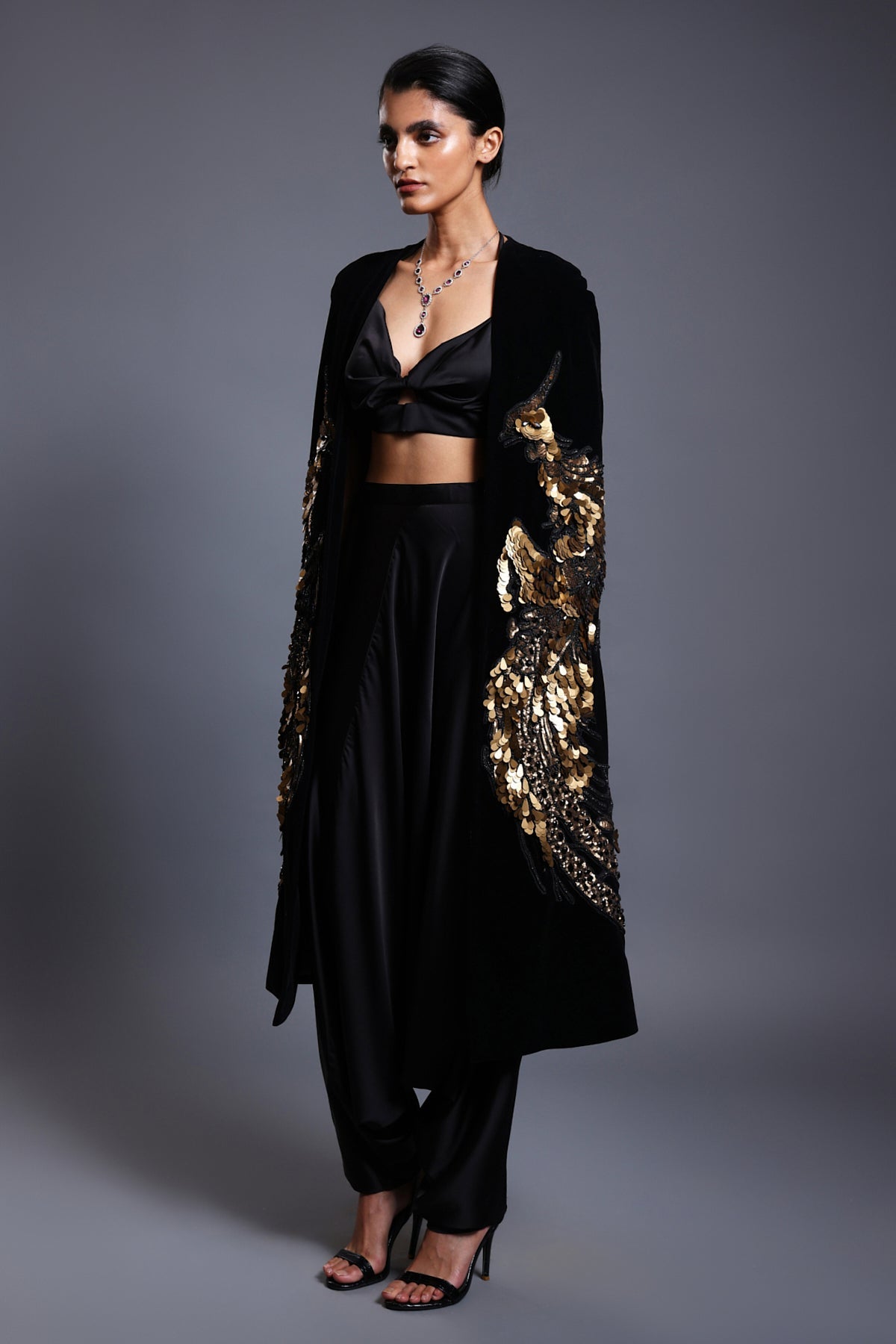 Cf Phoenix Cape Black