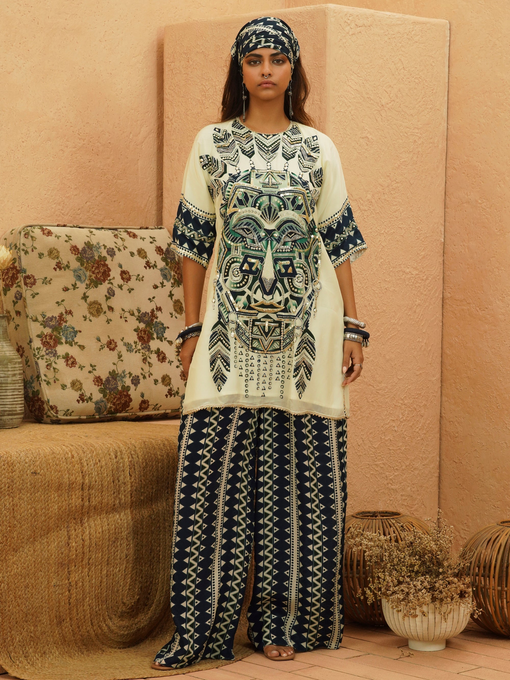 Amira Embellished Kurta With Pant