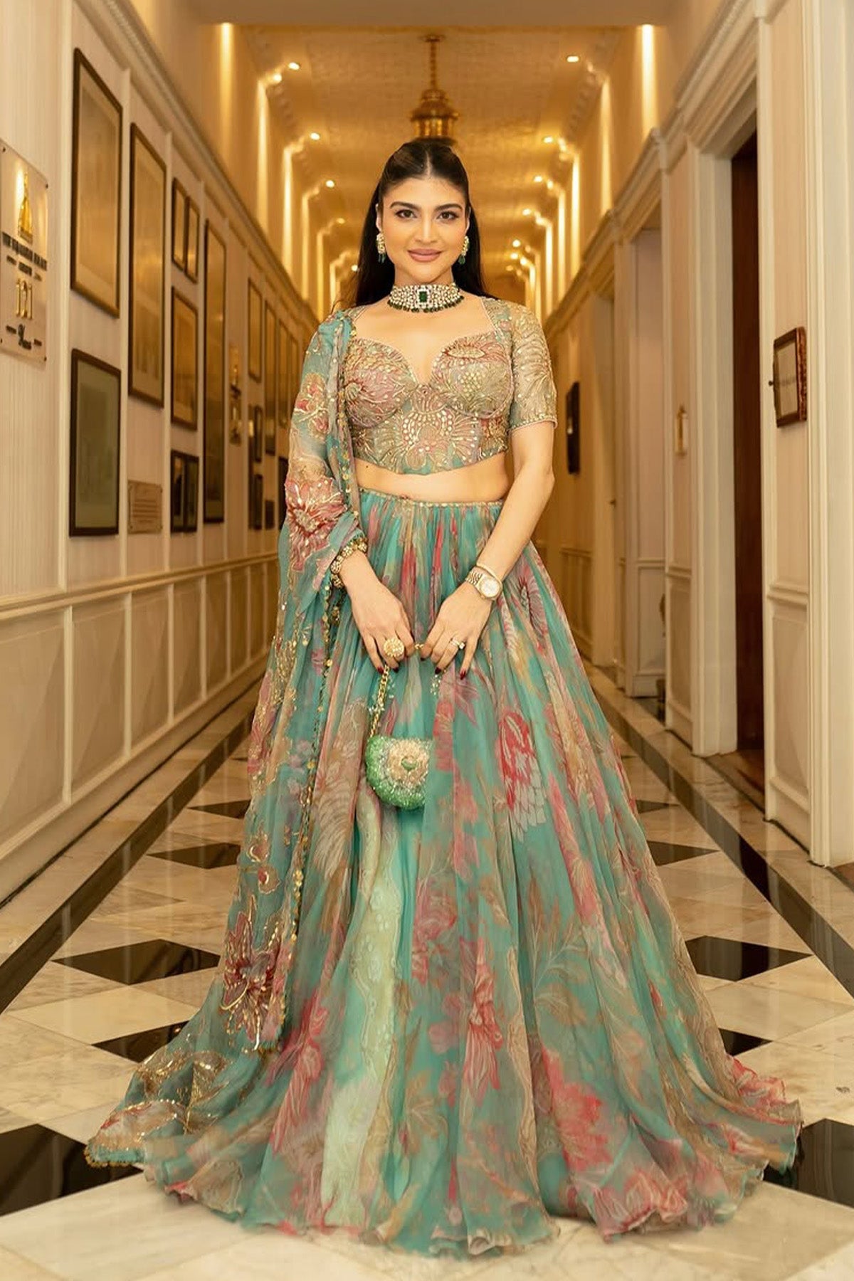 Khushnaz Ashdin Turner In Rashida