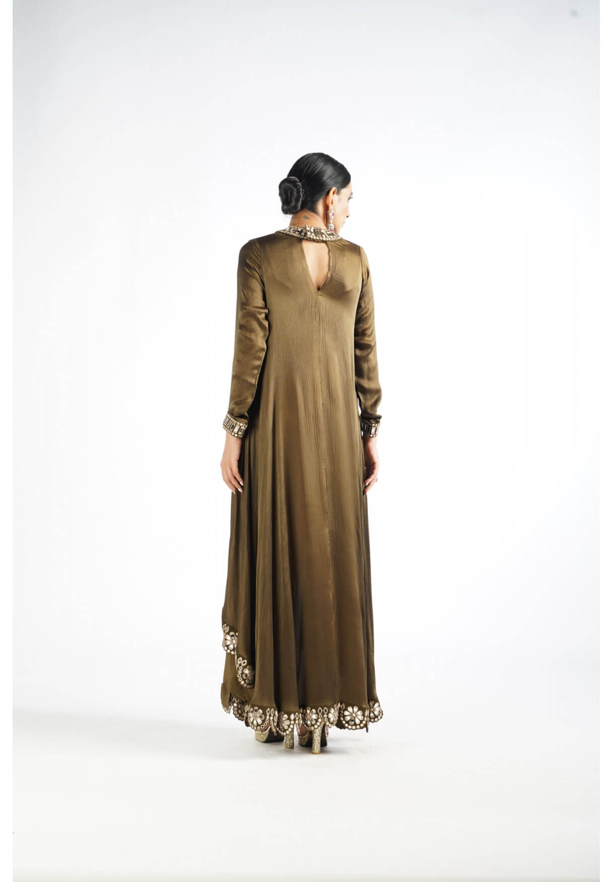 Vvani Vats,VAAW PKD 2231,Olive Green Mirror Scallop Pant Kurta Set