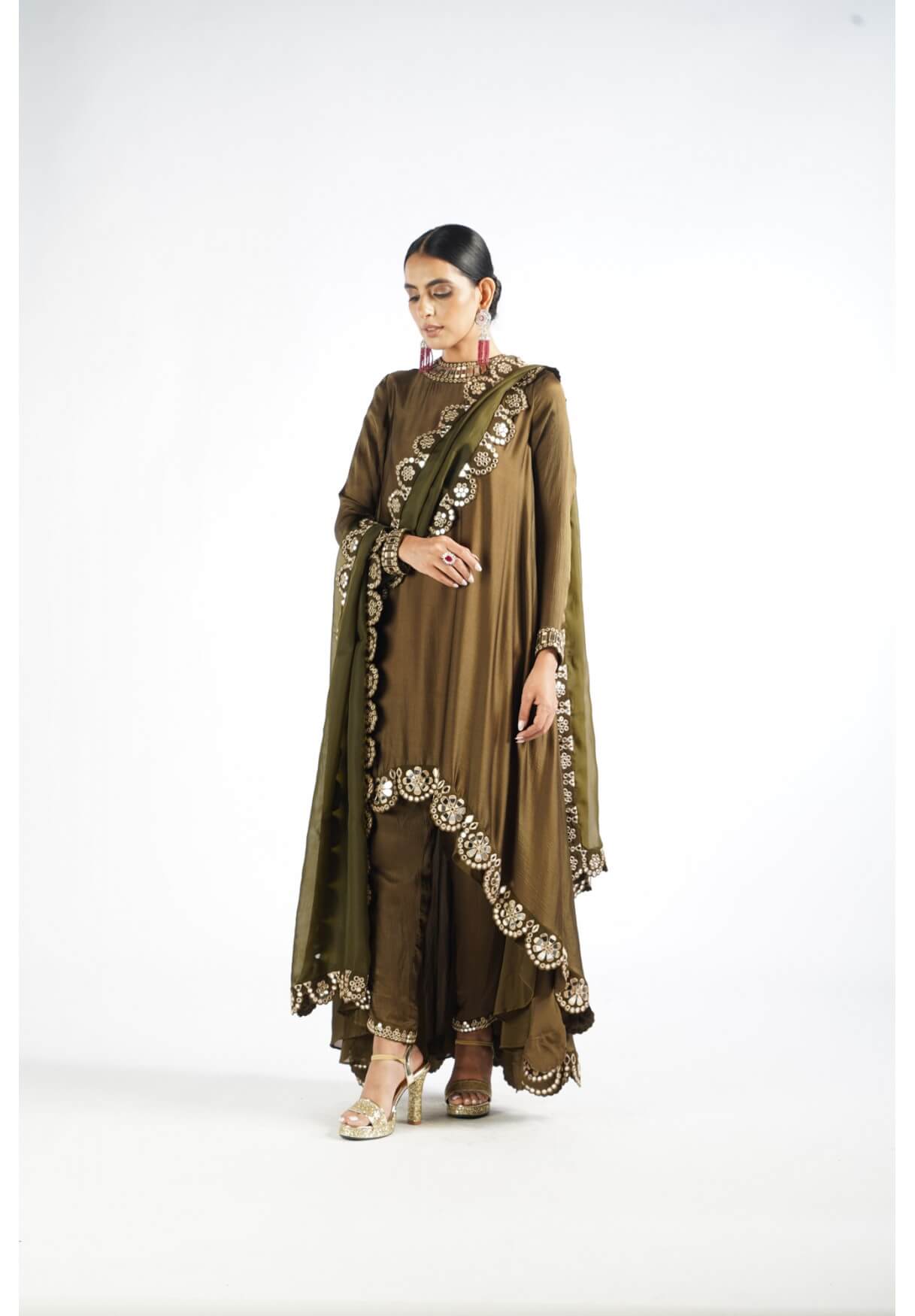 Vvani Vats,VAAW PKD 2231,Olive Green Mirror Scallop Pant Kurta Set