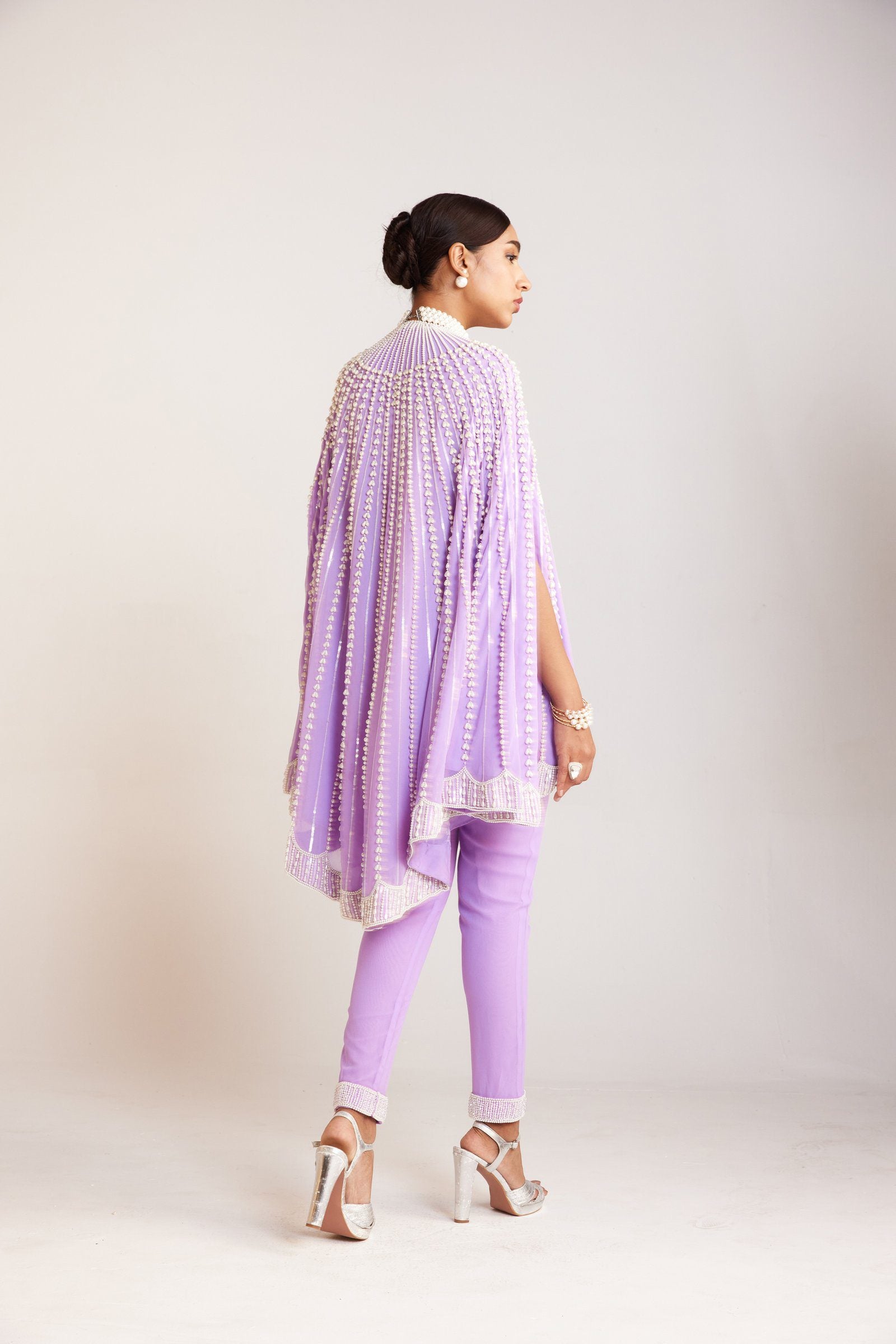 Vvani Vats,VAAW CP 2415,Lilac Asymmetrical Cape Set