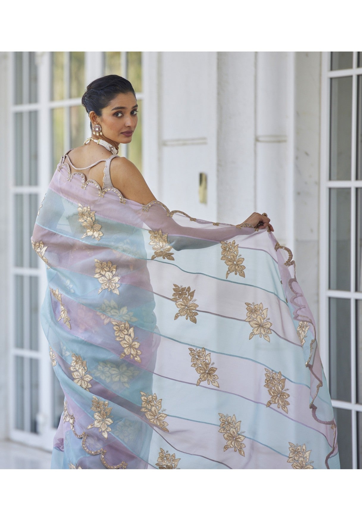Ash Pink Multicolor Flower Saree Set