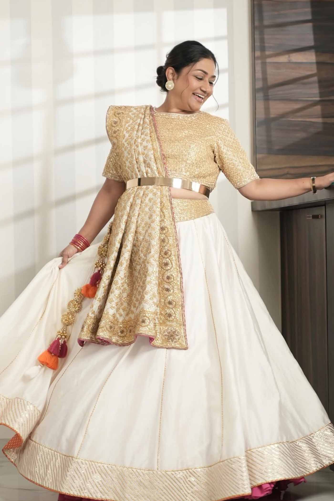 Dolly Jain In Aarif - Daisy Ivory Hand Embroidered Lehenga Set With Odhni