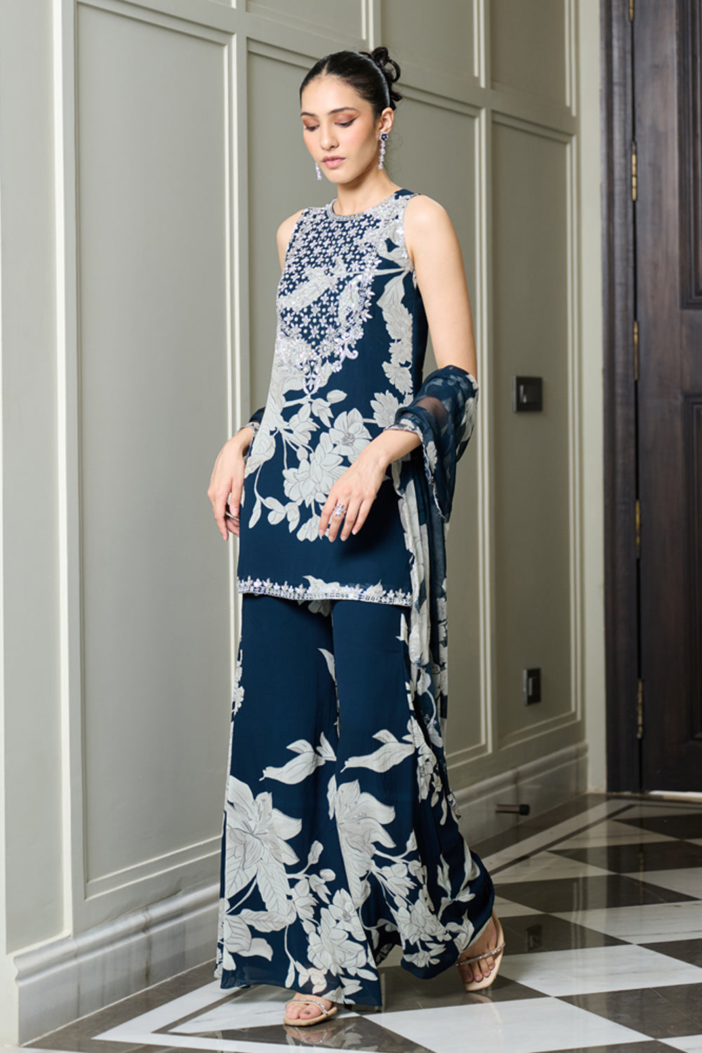 Blue Floral Print Straight Kurta And Pants Set