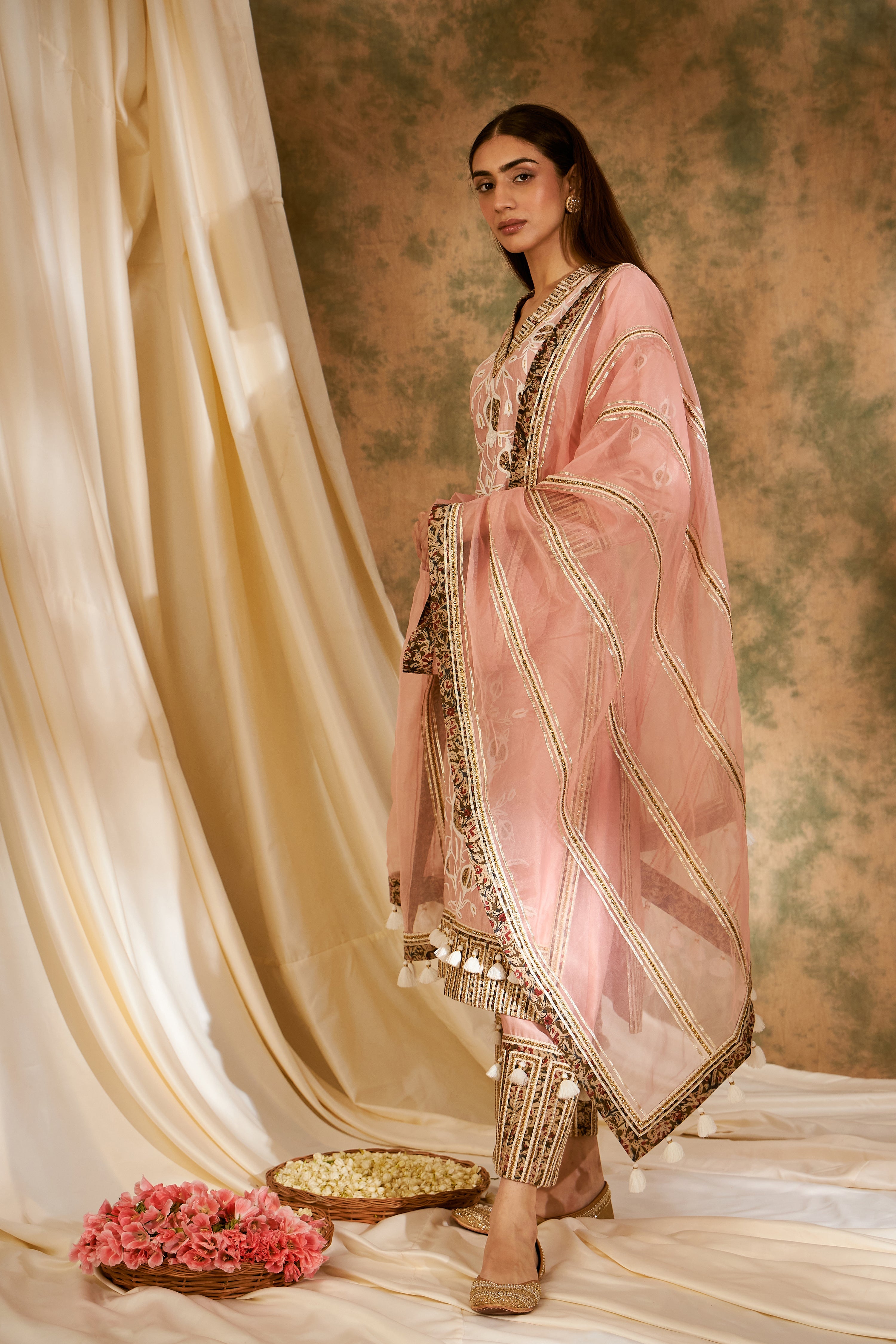 Anaar Long Kurta With Wide Pants