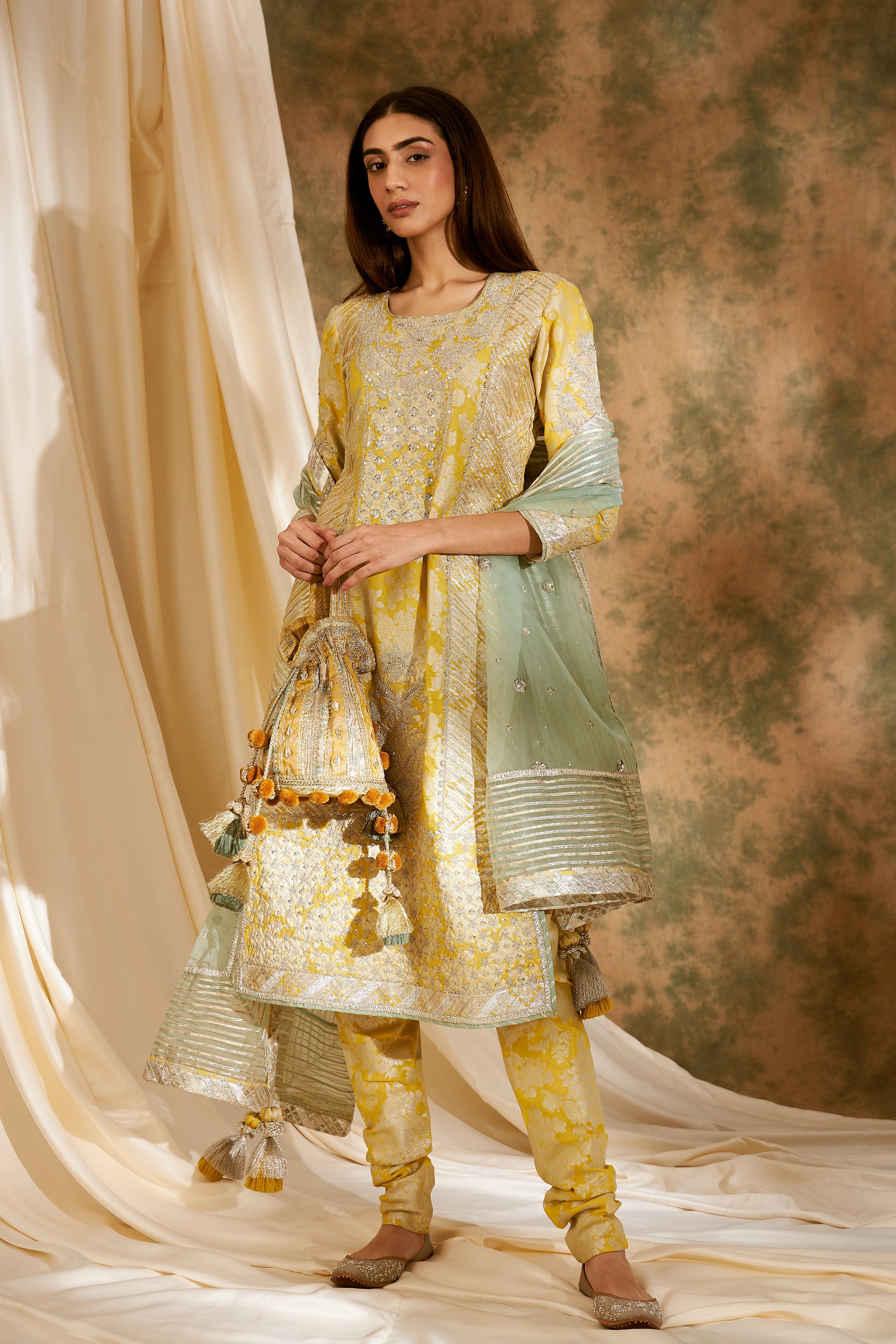 Dori Jaal Long Kurta With Churidar