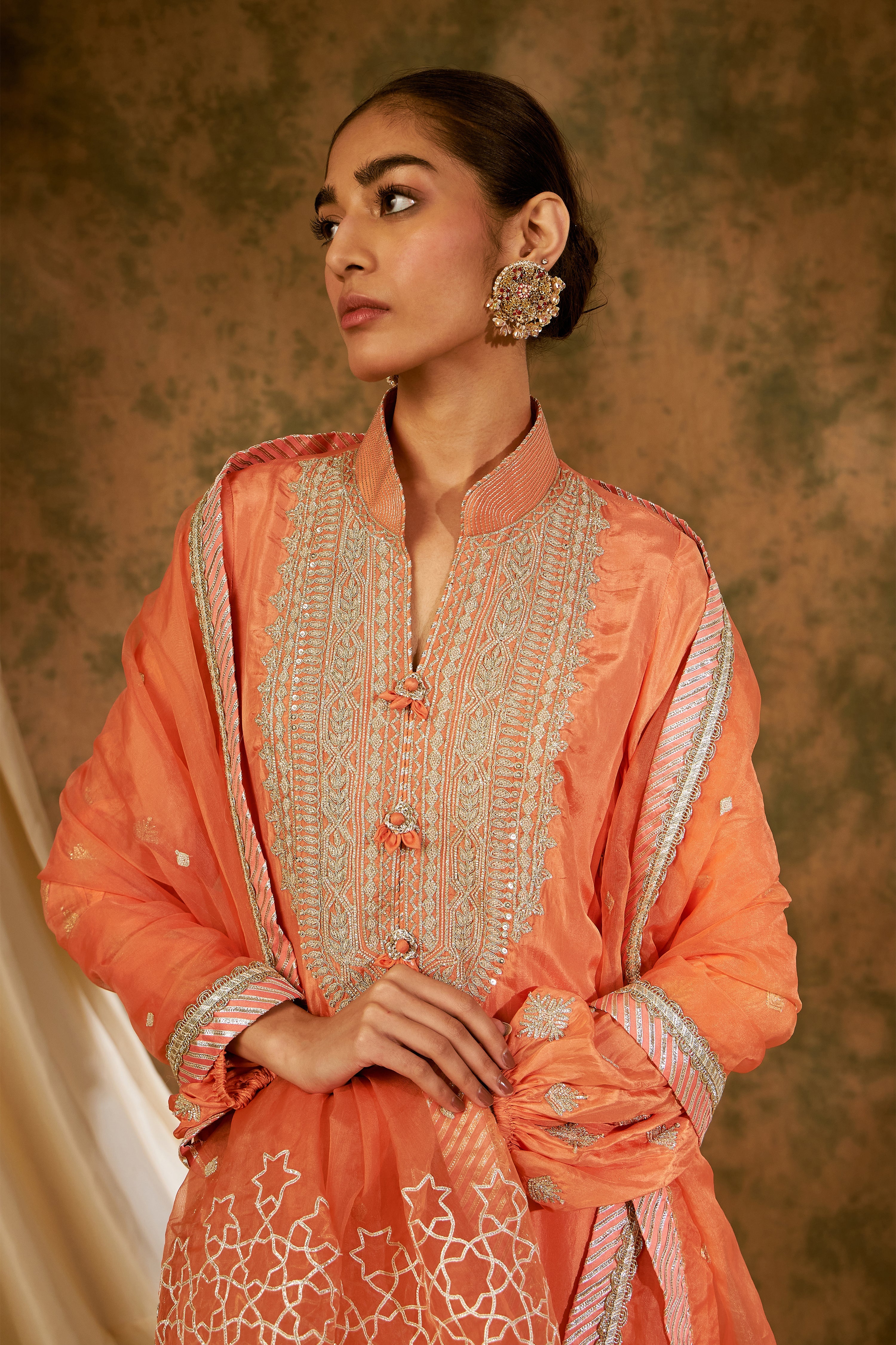 Nakshi Long Kurta With Balloon Sleeves & Straight Pants